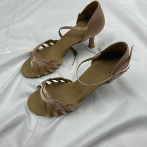 Beige kitten heels summer sandals (37)