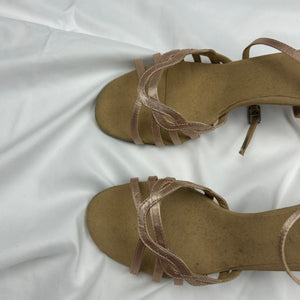 Beige kitten heels summer sandals (37)