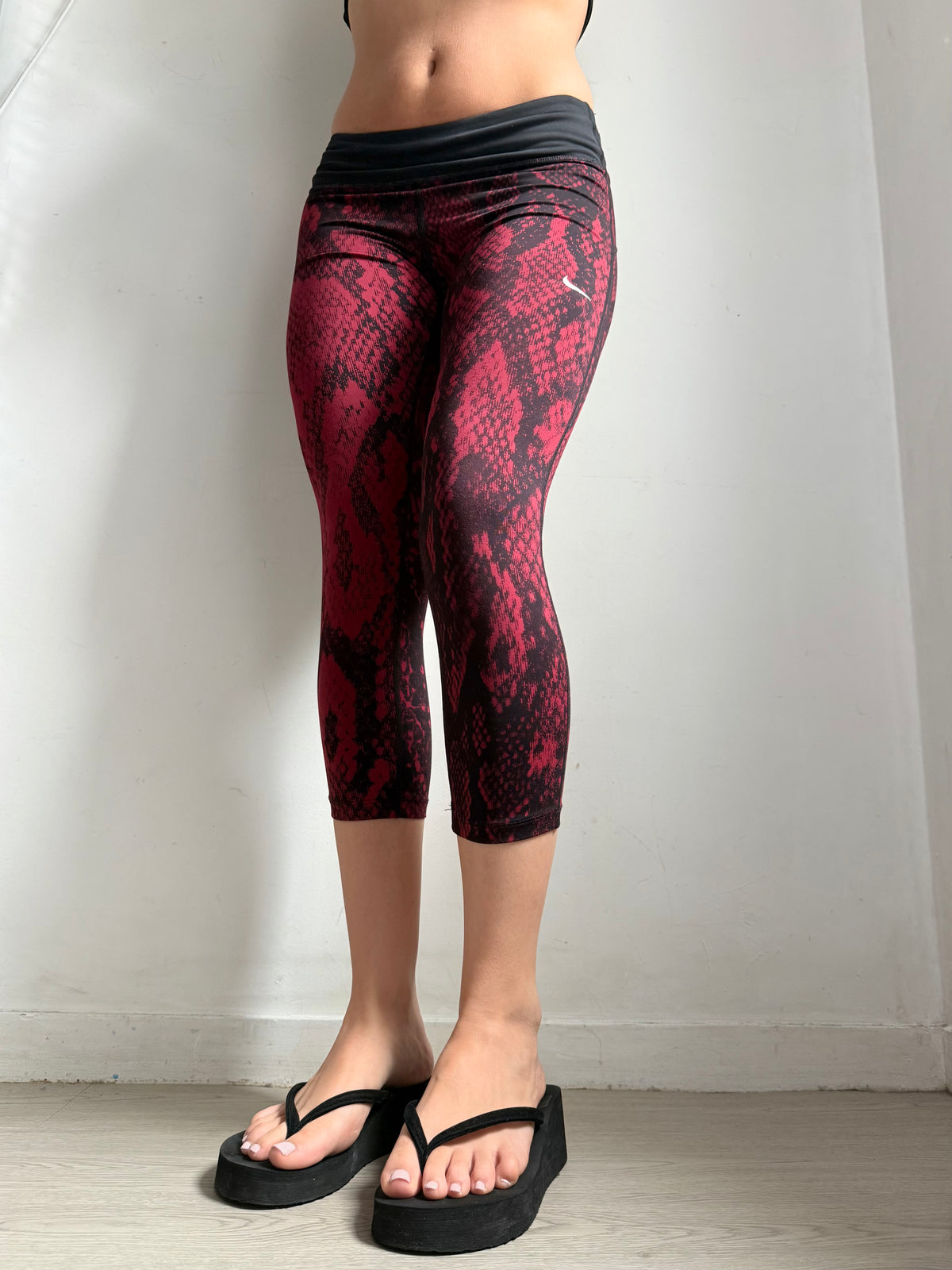 Pantalon droit taille basse en jean noir (XS)