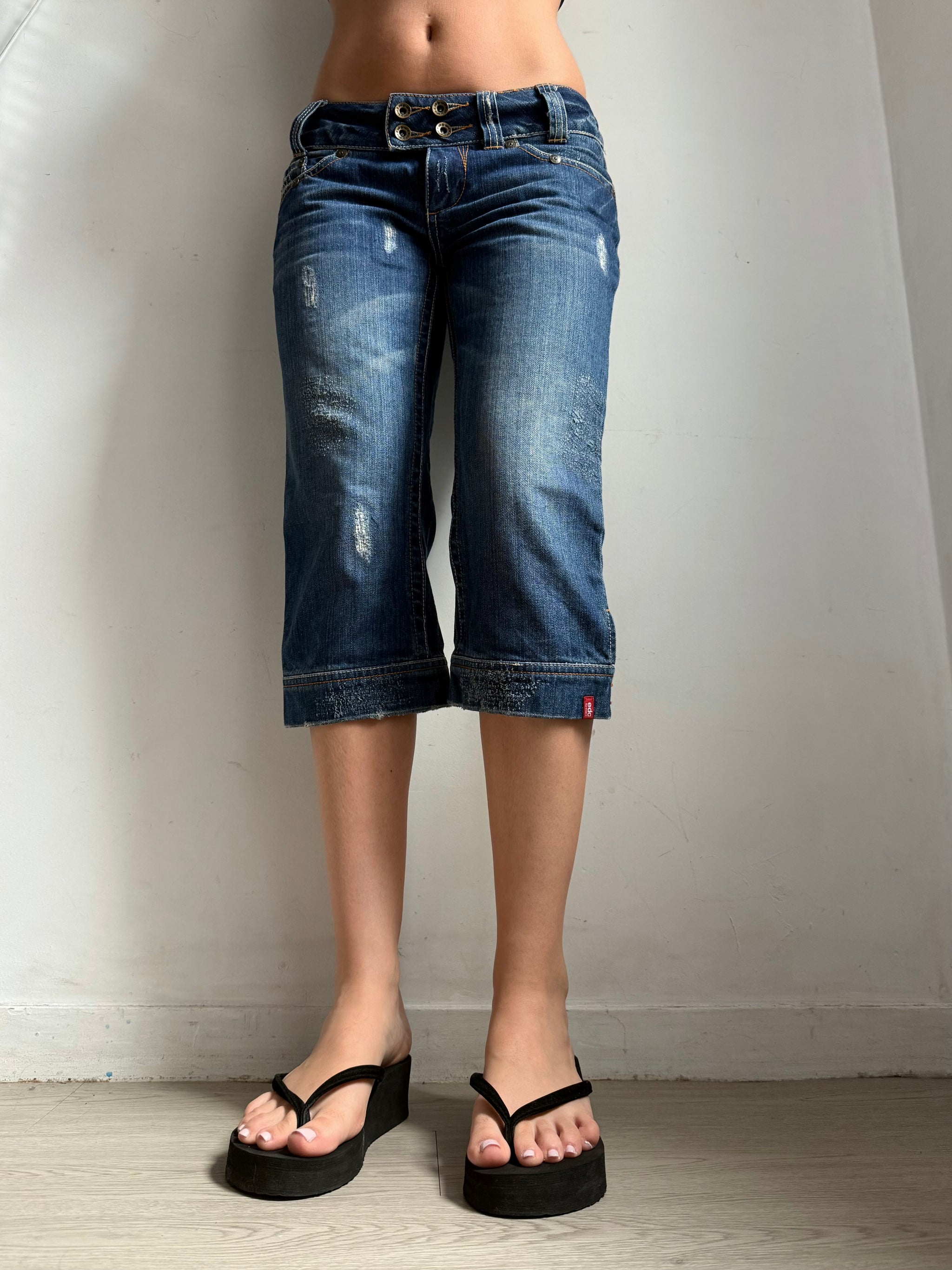 Blue denim capri pants (M)
