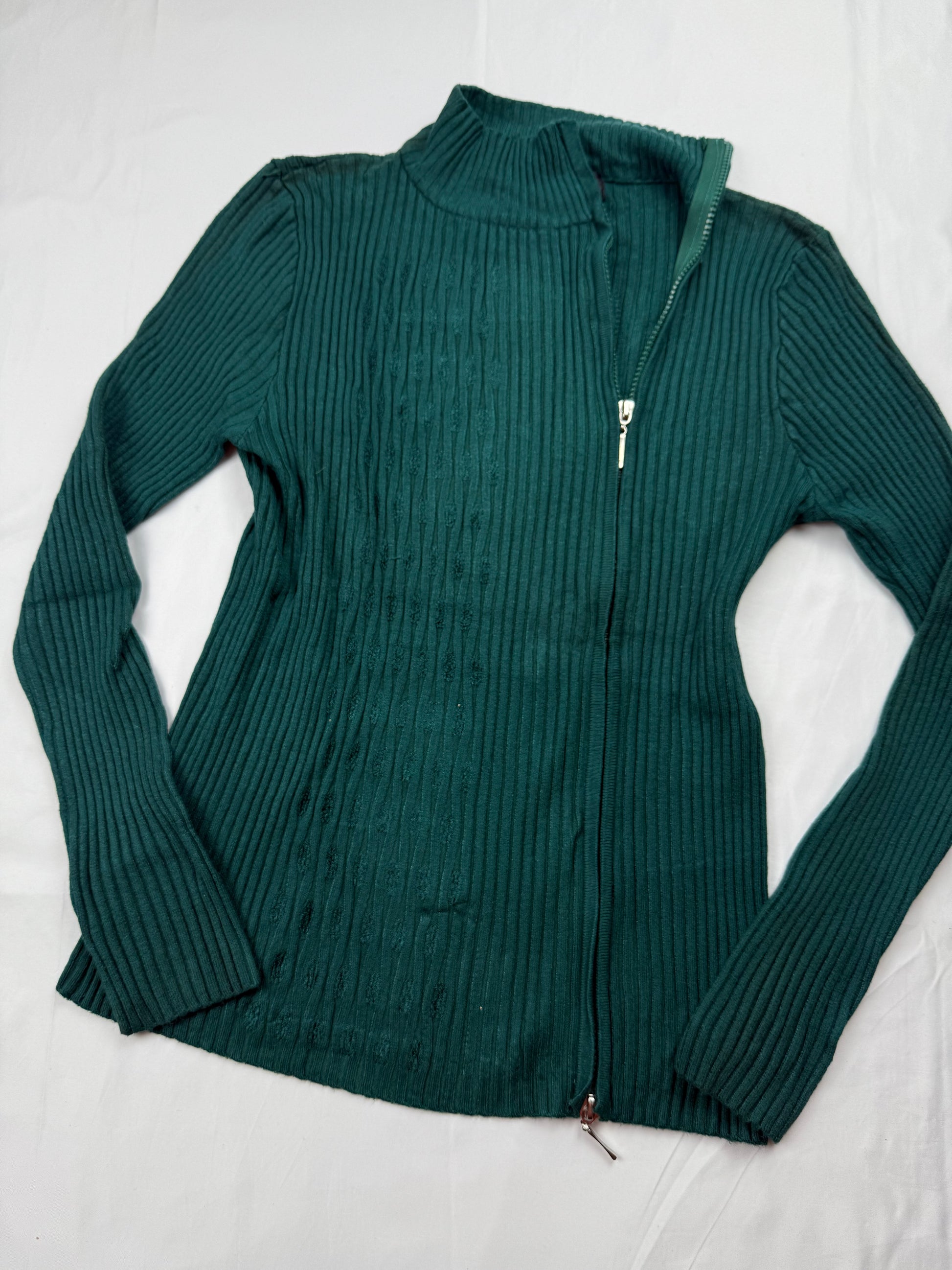 Green zip up ribbed jumper (S/M)