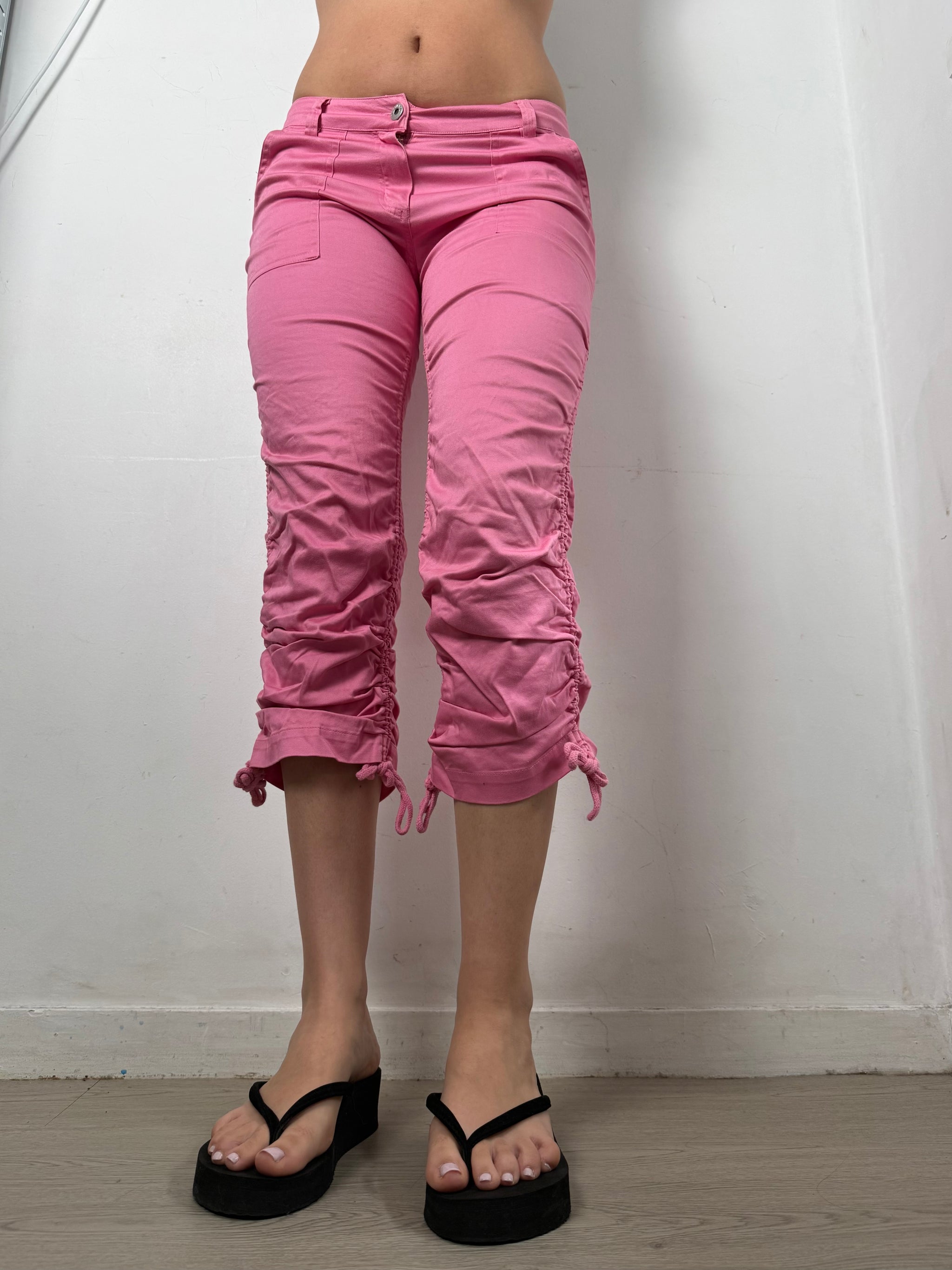Pink ruched capri pants (M)