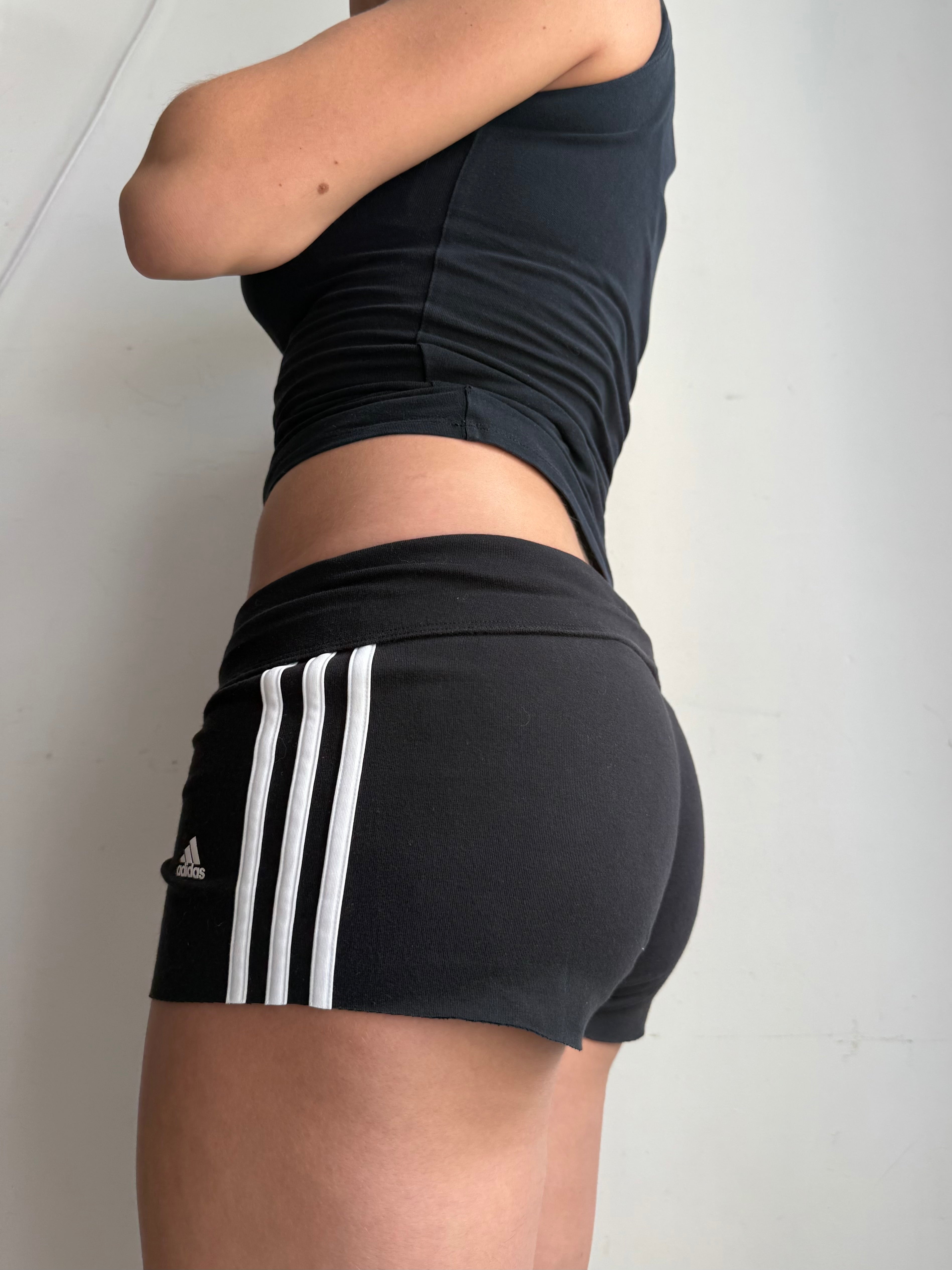 Black activewear low rise mini short (S)