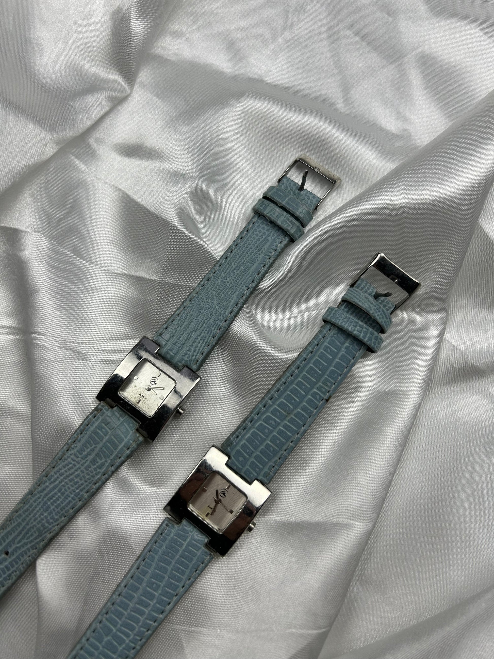 Vintage stainless steel blue leather silver watch jewelry