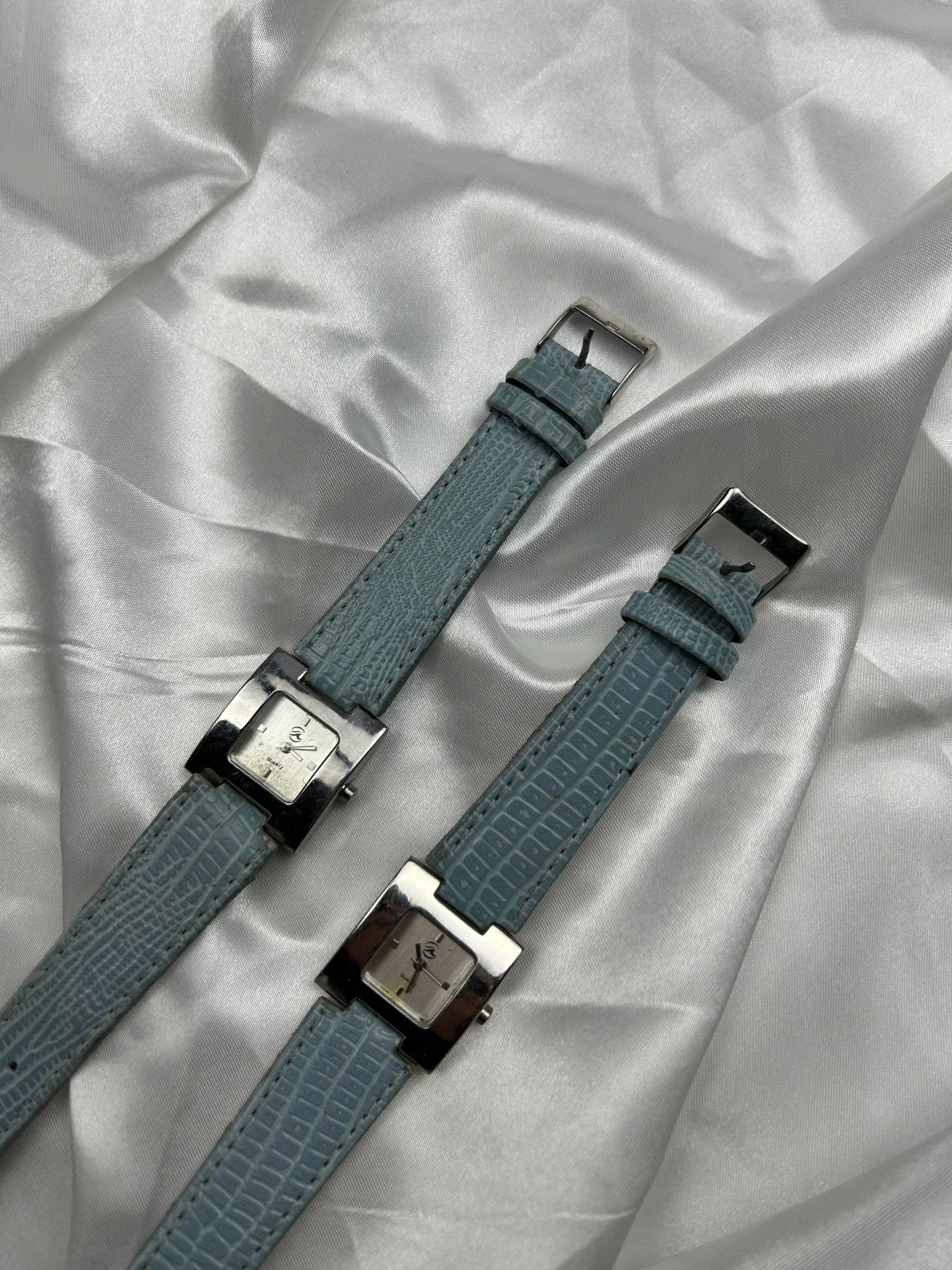 Vintage stainless steel blue leather silver watch jewelry