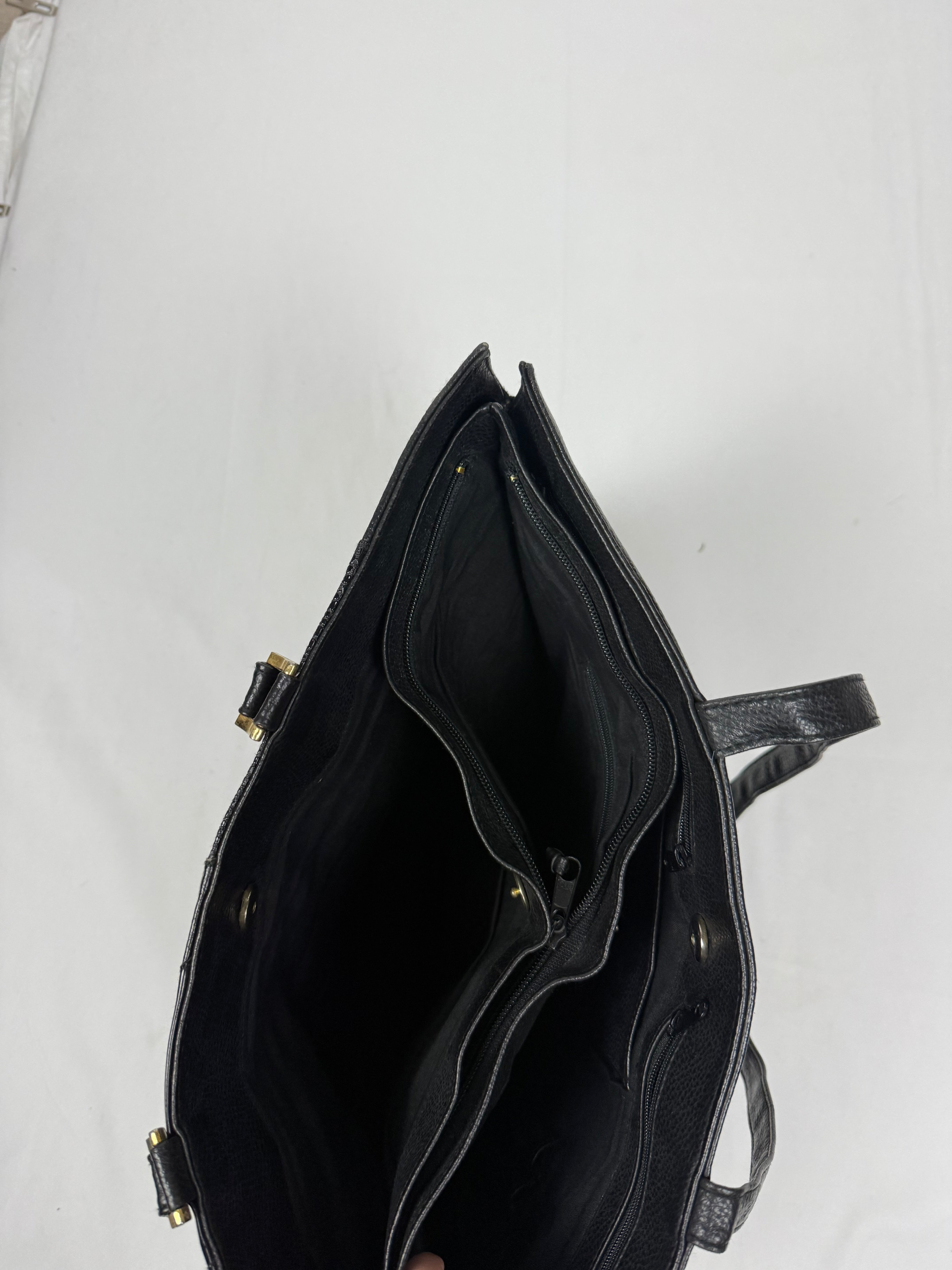 Black shoulder bag (45x31cm)