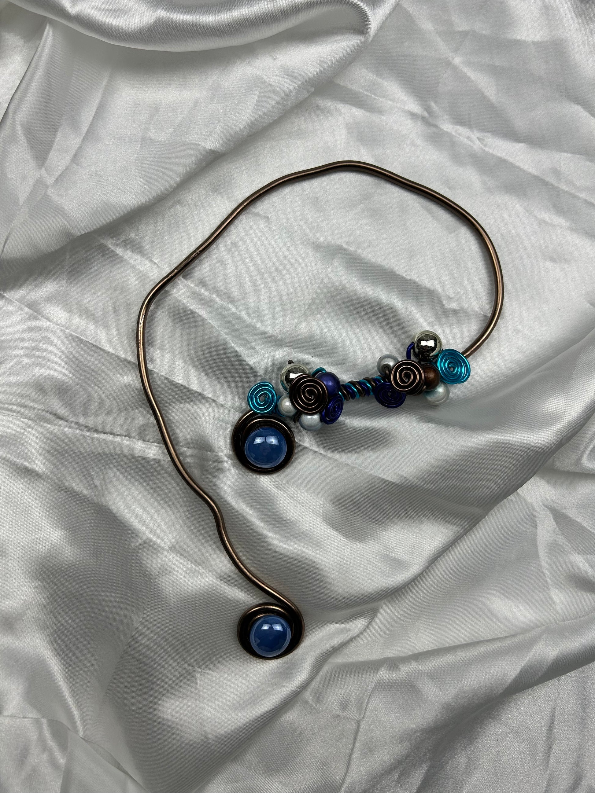 Rigid ajustable boho necklace