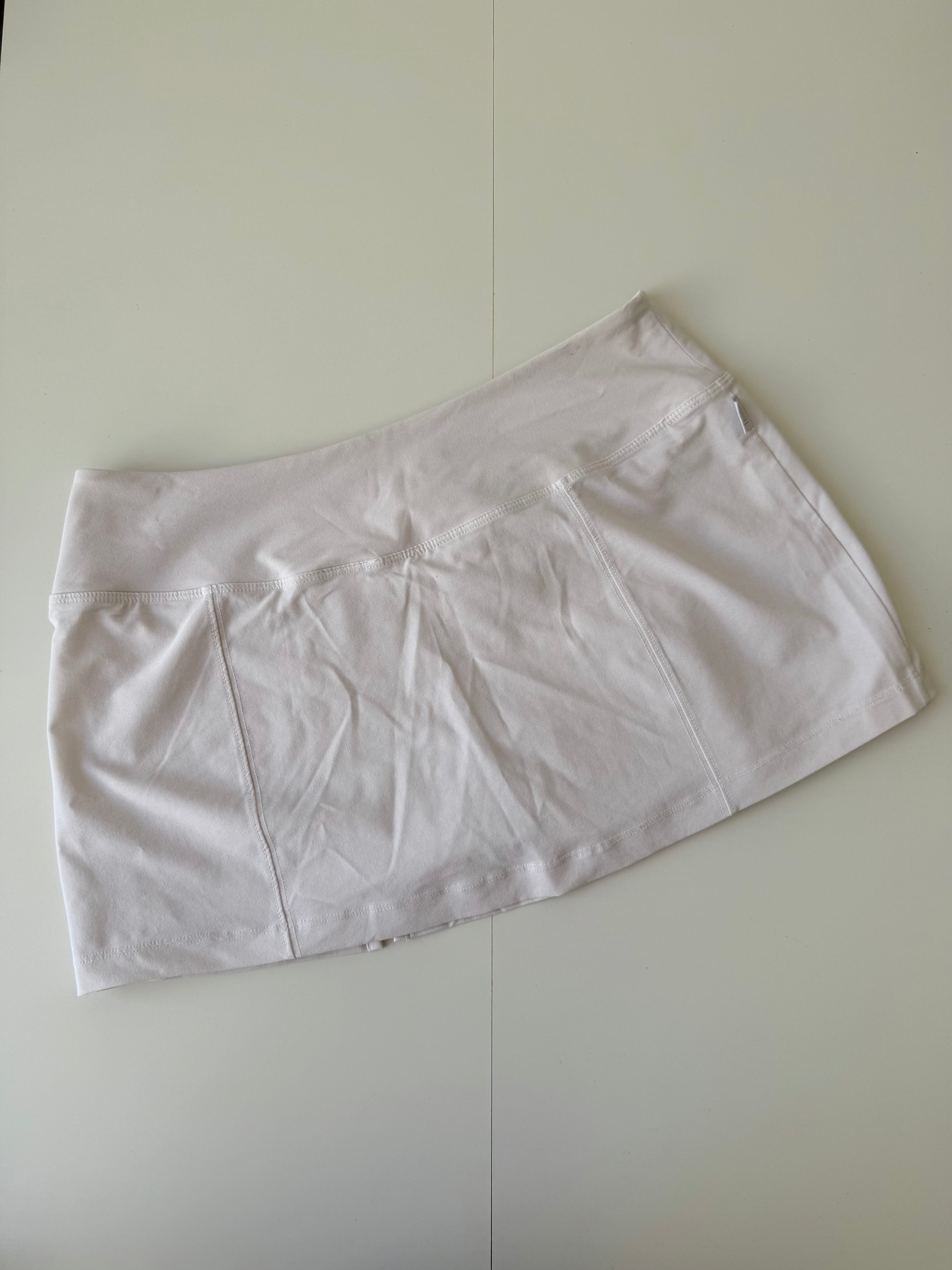 White activewear built in short mini skirt (M)