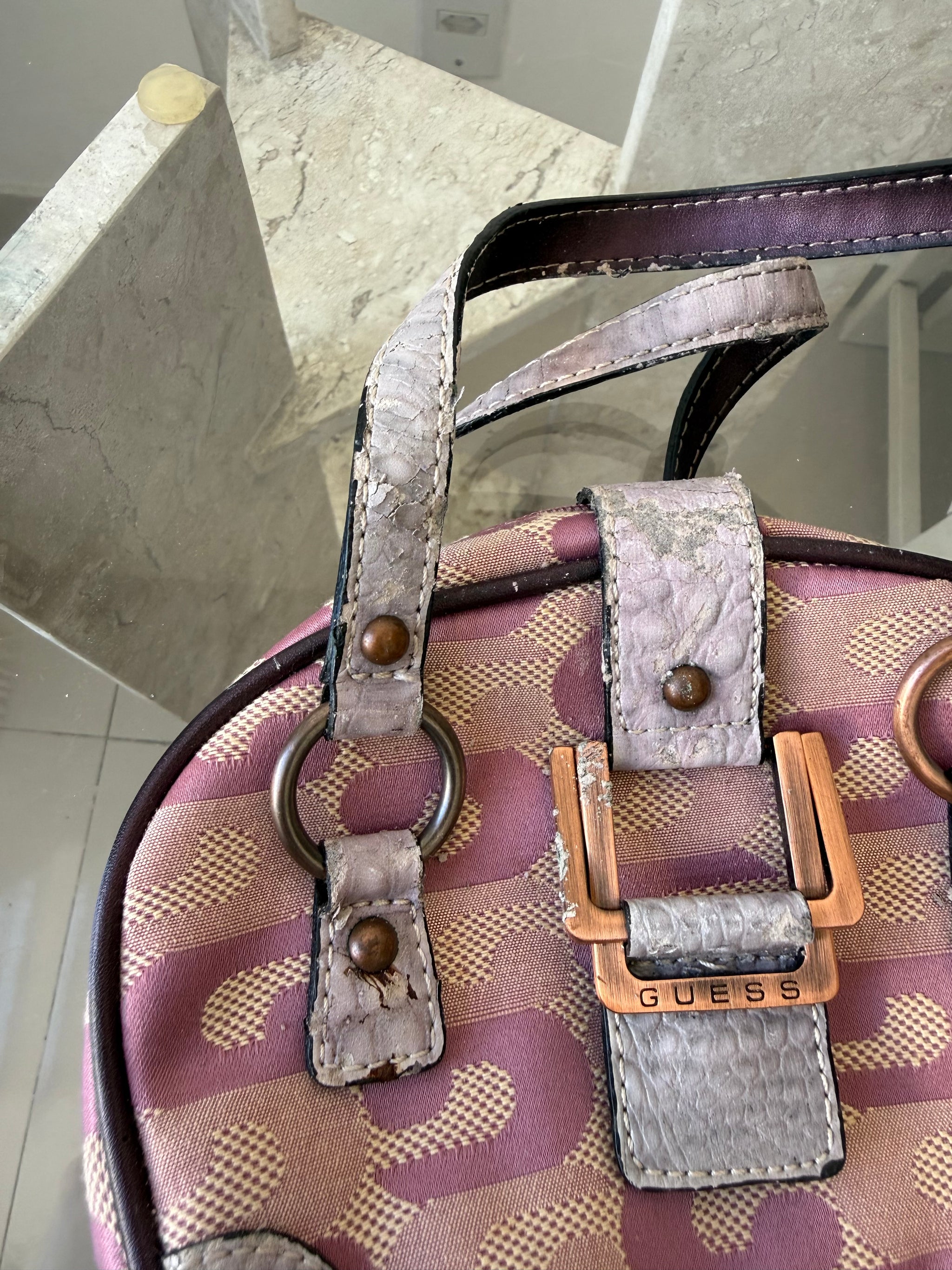 Pink graphic mini bag (16x15cm)