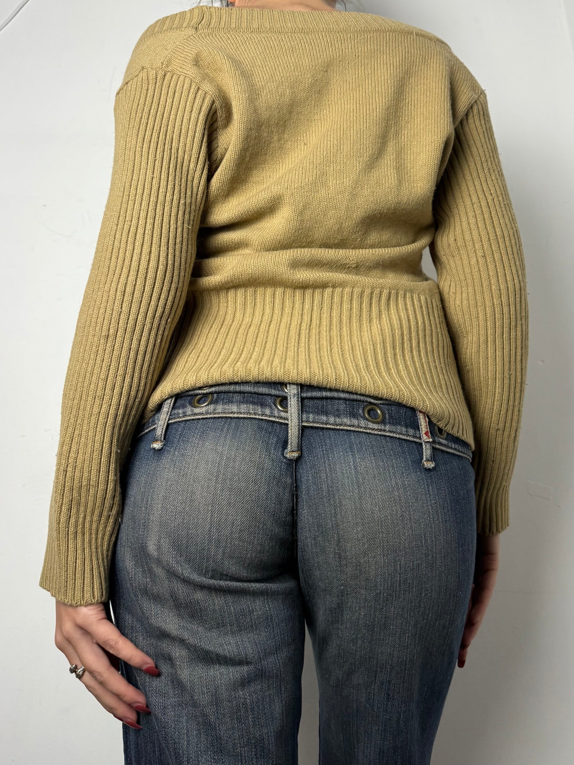 Beige V neck jumper (L)