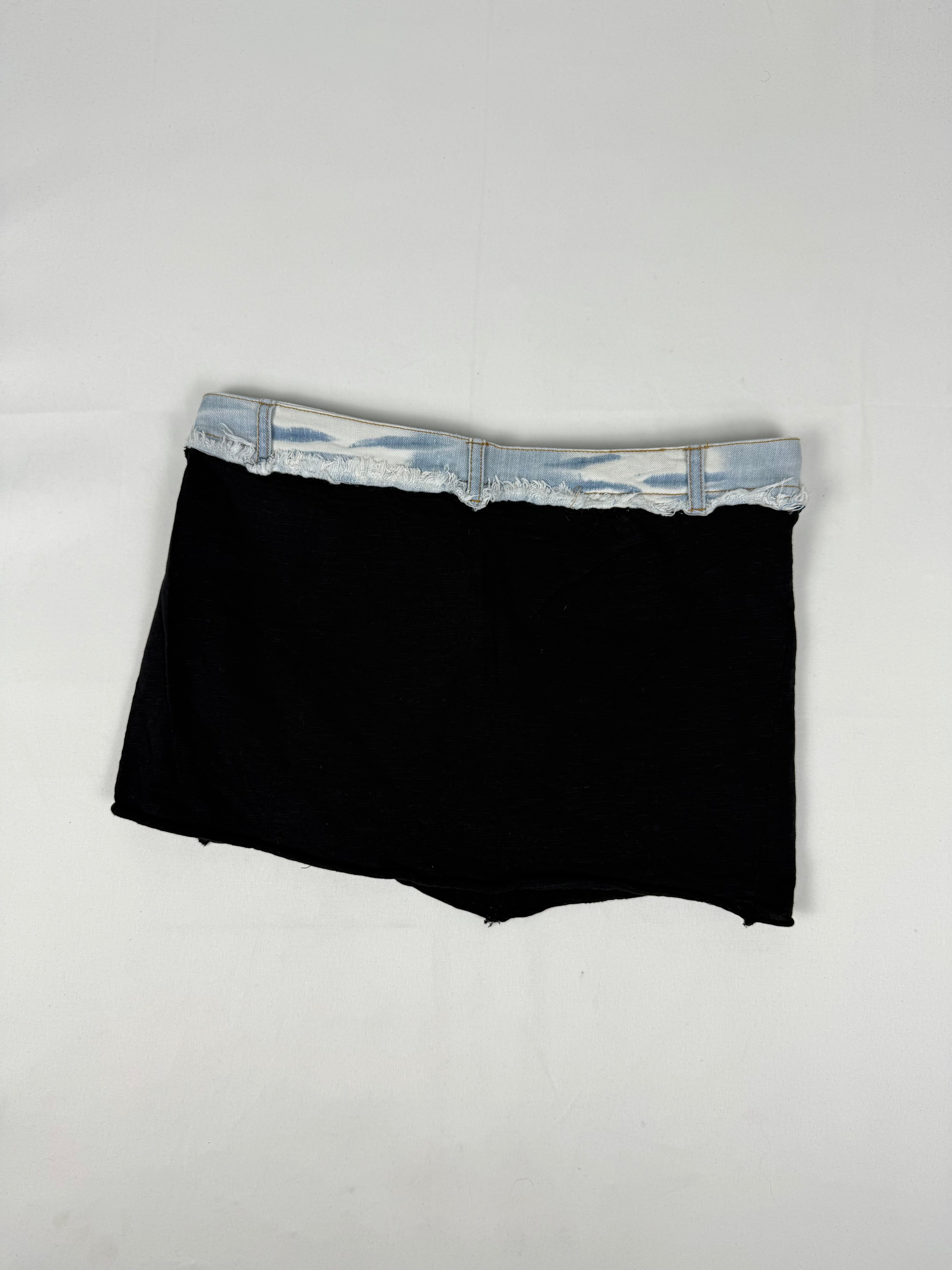 Black cotton low rise mini skirt (S/M)