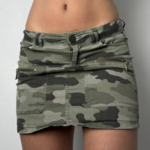 Khaki camo low rise denim mini skirt (S)