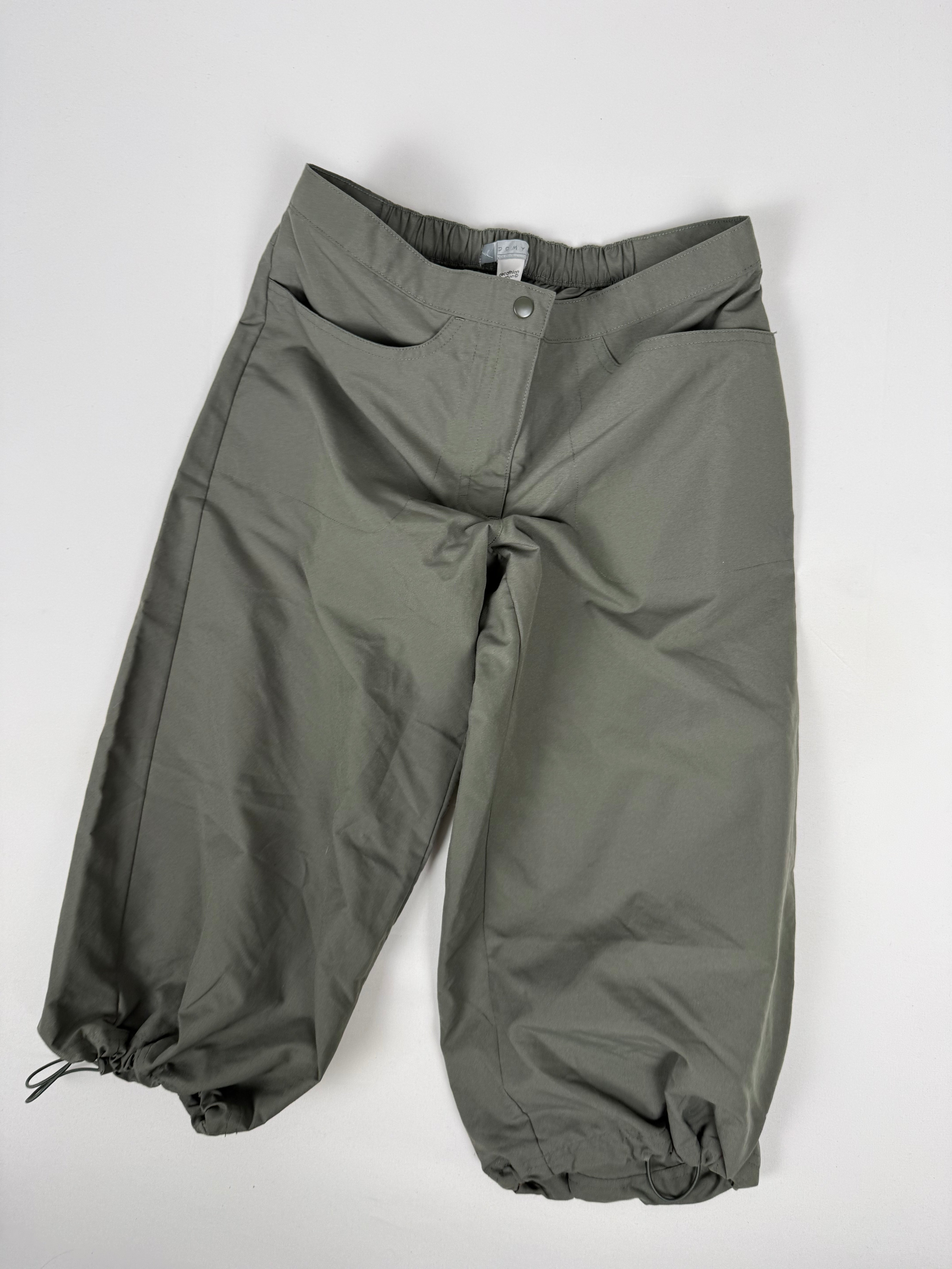 Khaki low rise baggy capri pants (S)