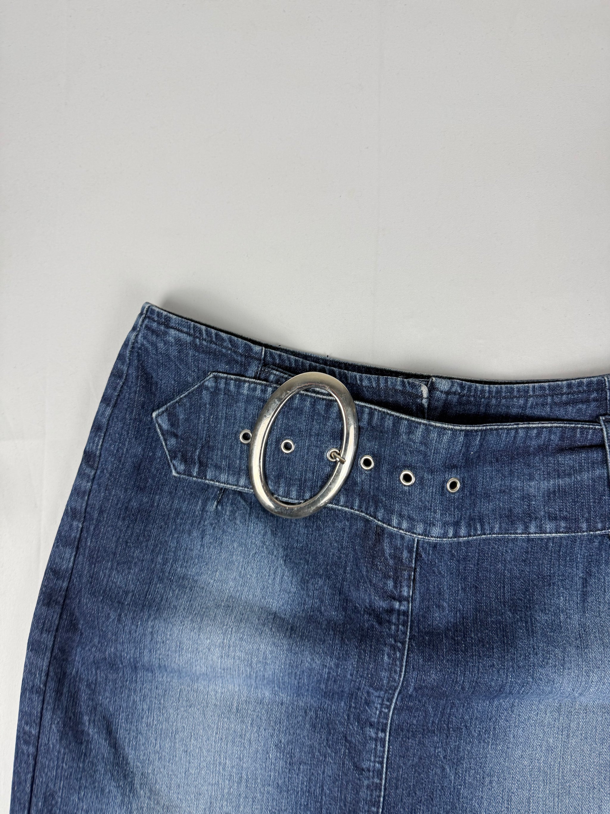 Blue denim low rise buckle belt mini skirt (M/L)