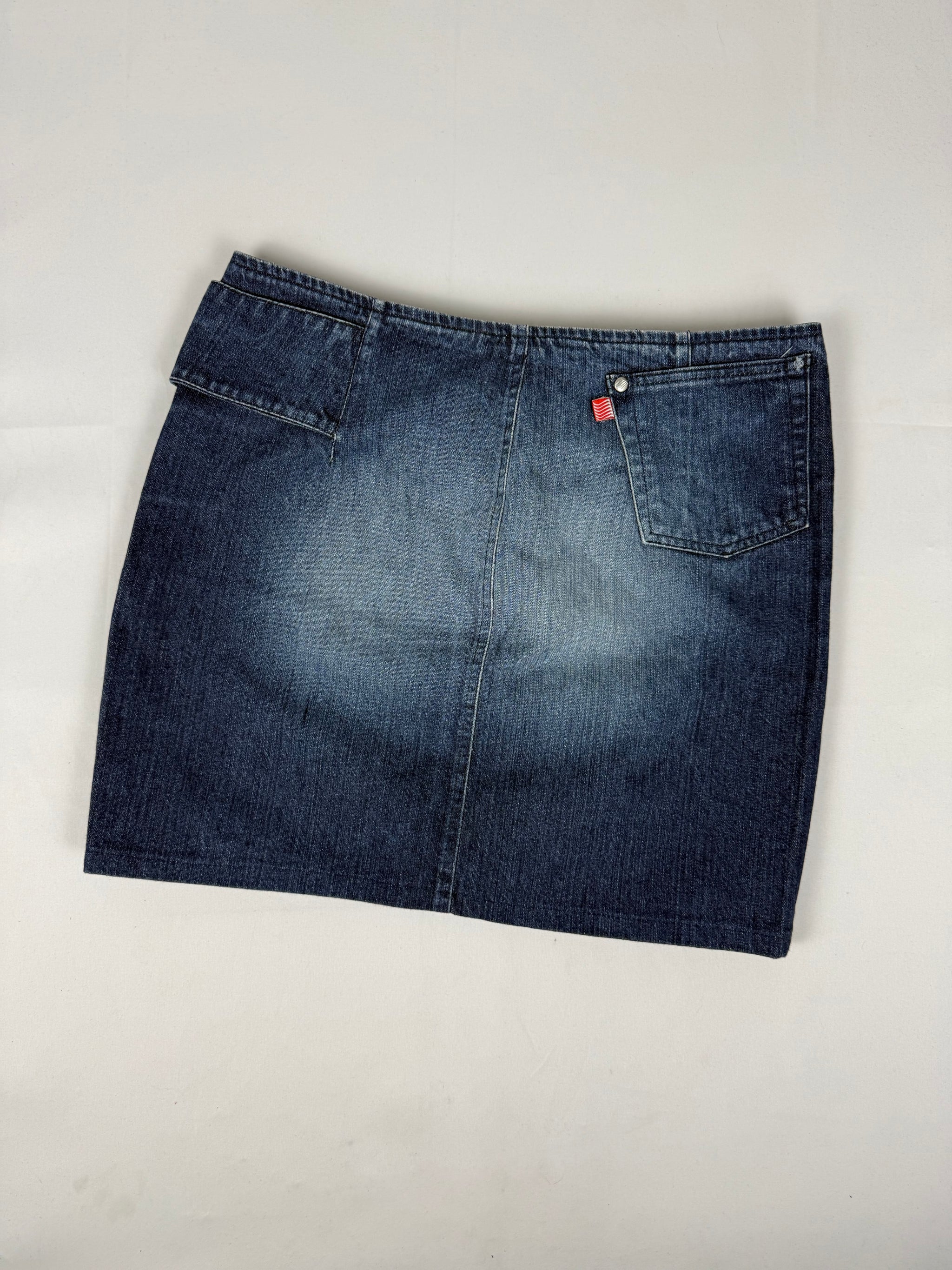 Blue denim low rise buckle belt mini skirt (M/L)
