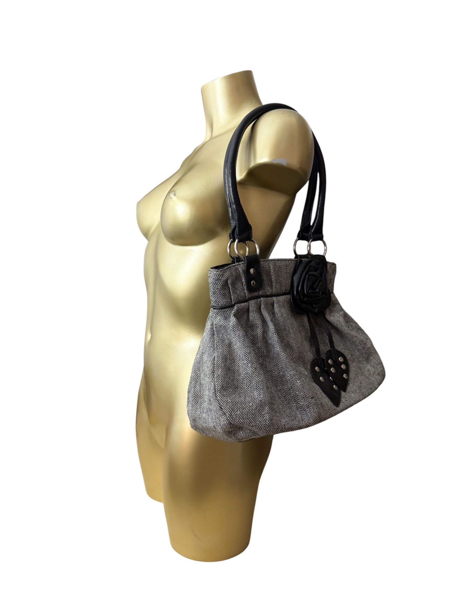 Grey flower appliquée medium shoulder bag (27x24cm)