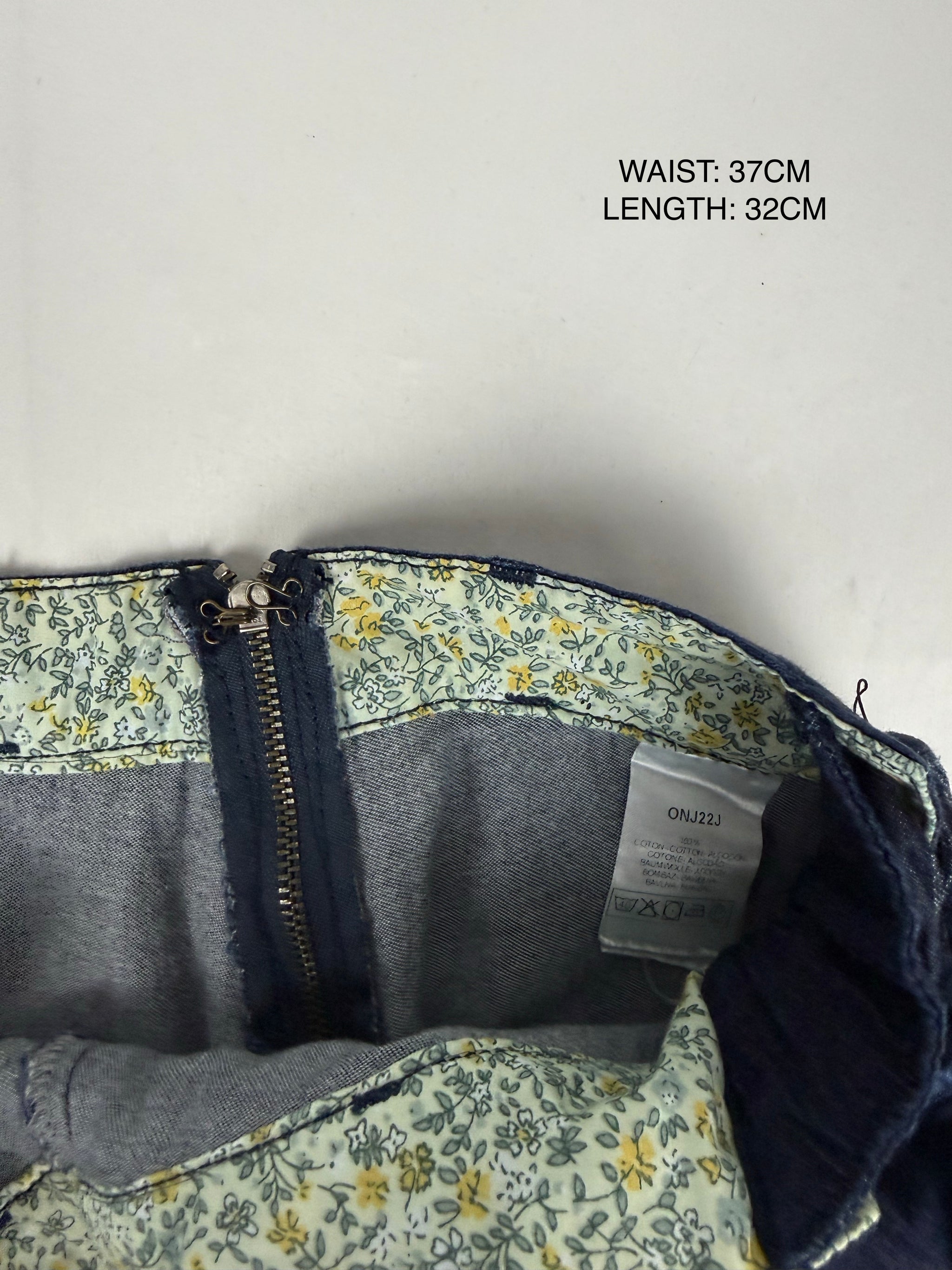 Navy denim pleated low rise mini skirt (S/M)
