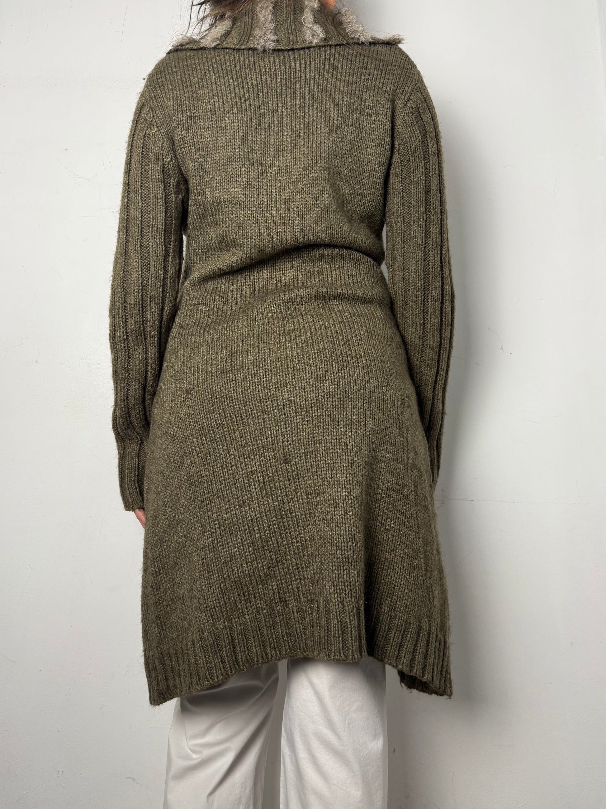 Khaki tight fit faux fur neck long cardigan jumper (S/M)