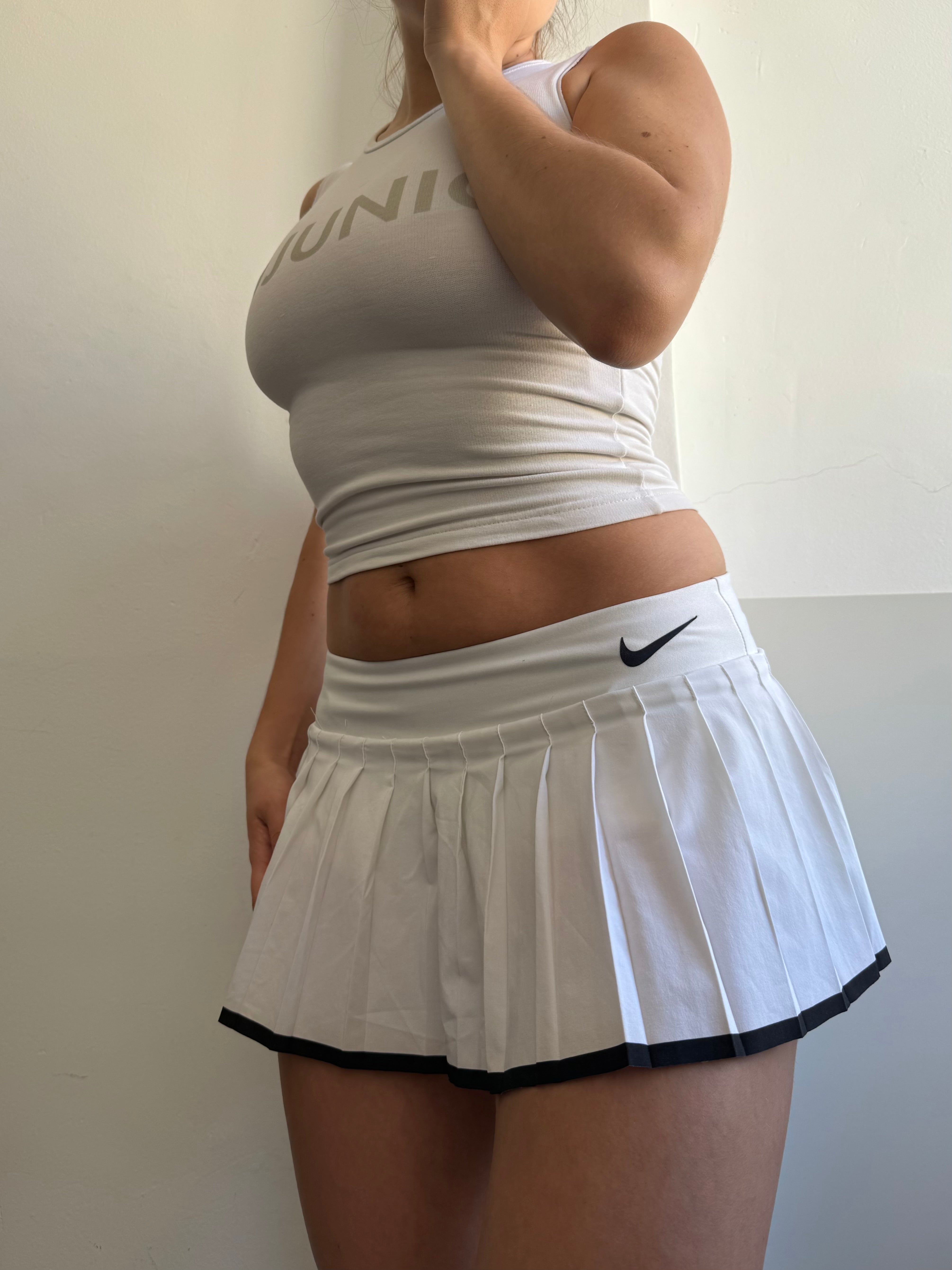 White pleated mini tennis skirt (XS)