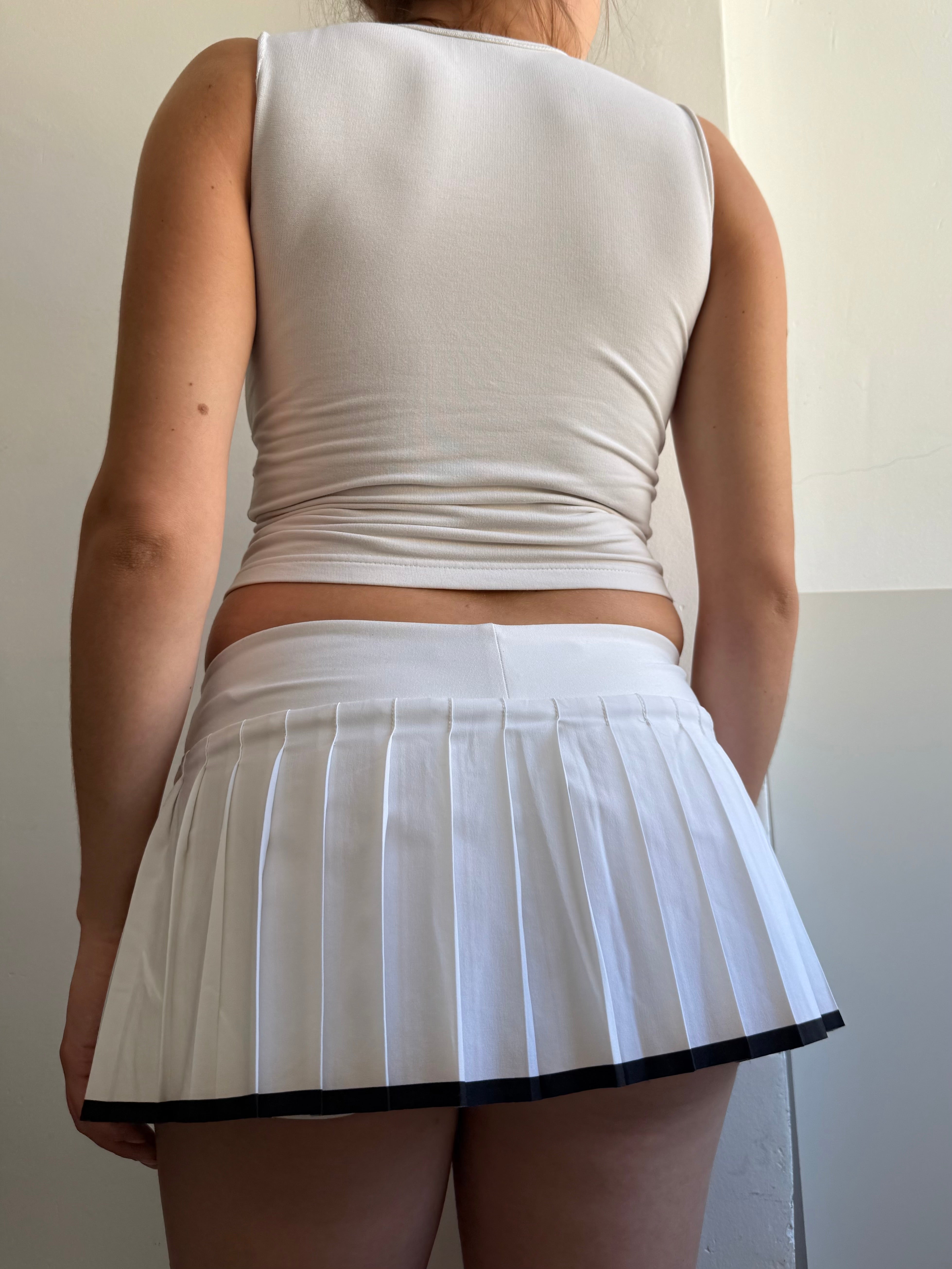 White pleated mini tennis skirt (XS)