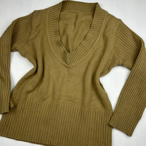 Beige V neck jumper (M/L)