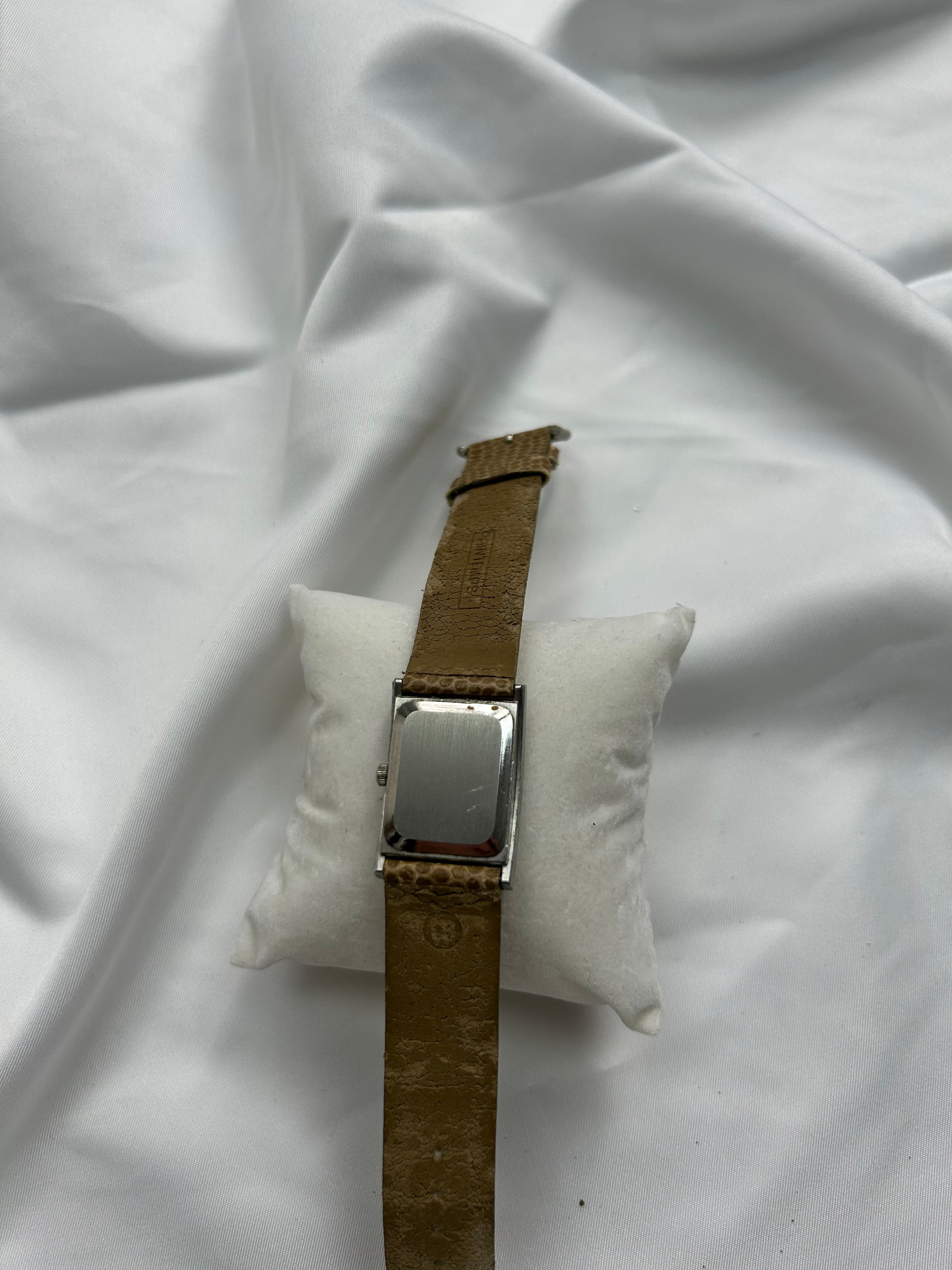 Vintage adjustable leather bracelet watch jewelry