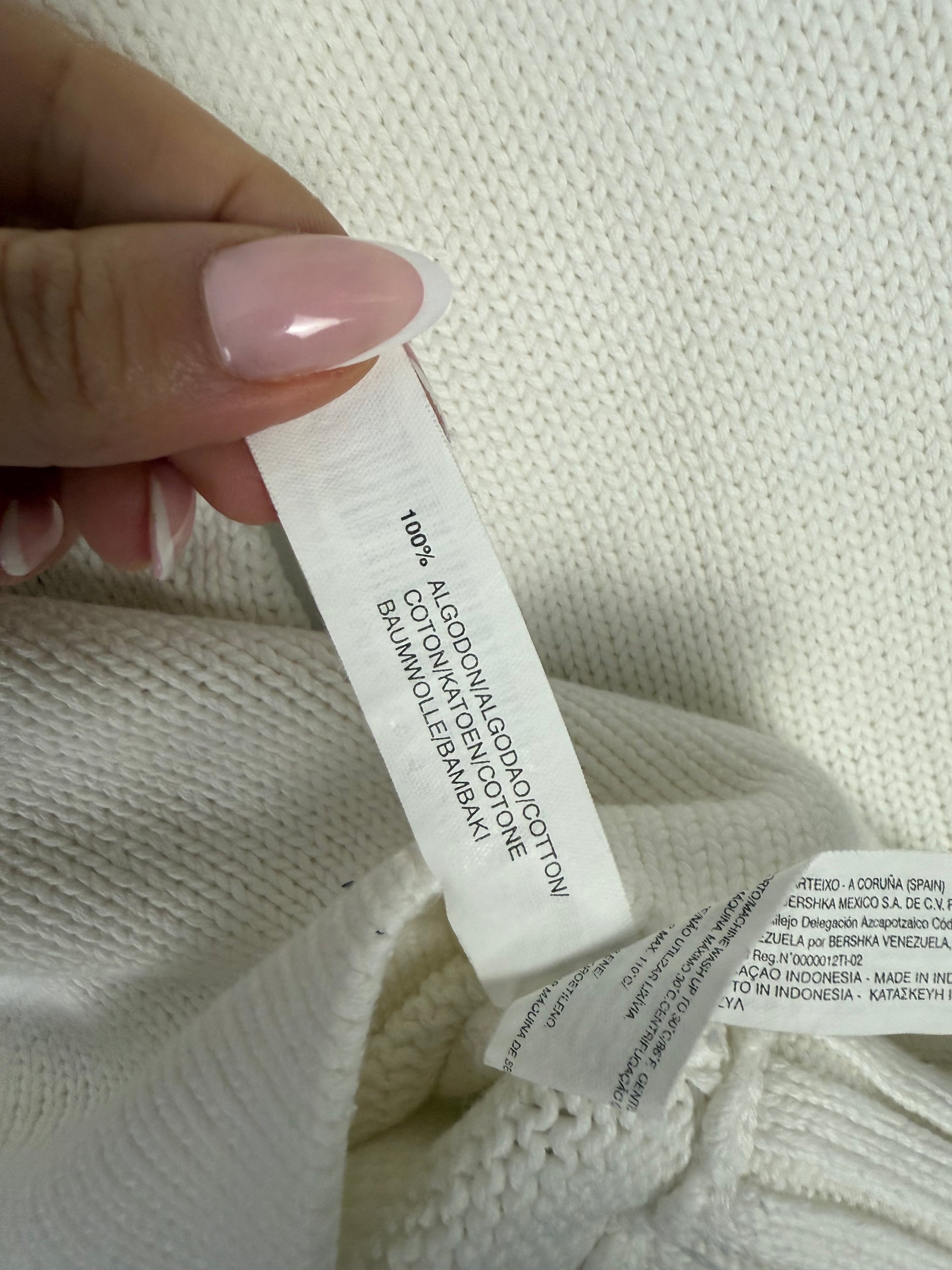 White zip up round neck jumper (XS)