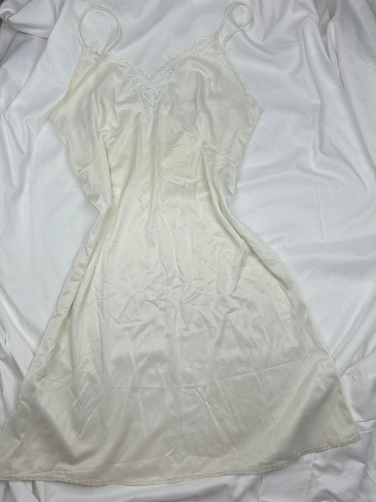 White silk babydoll mini dress (2XL)