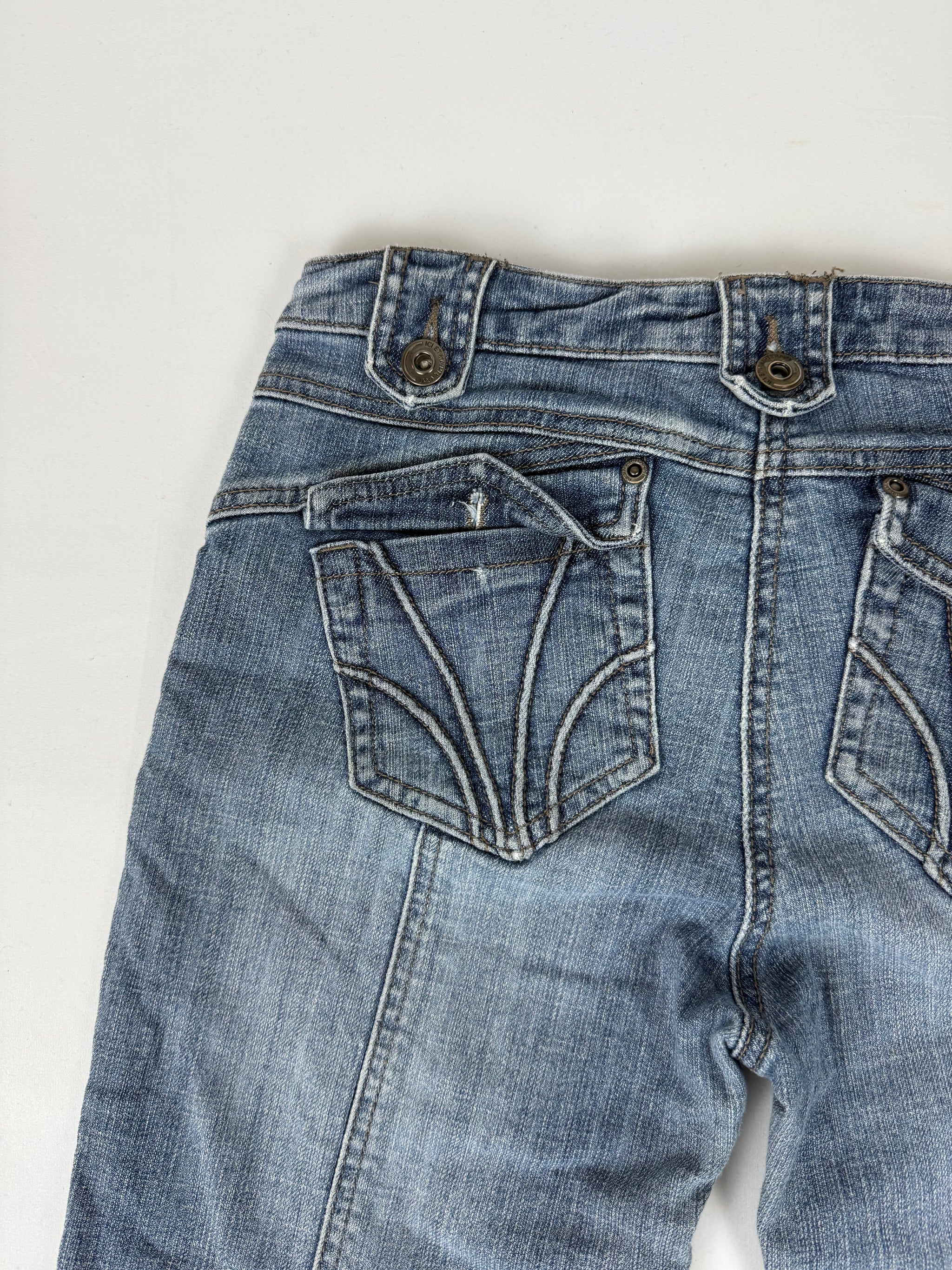 Blue denim low rise capri pants (M)