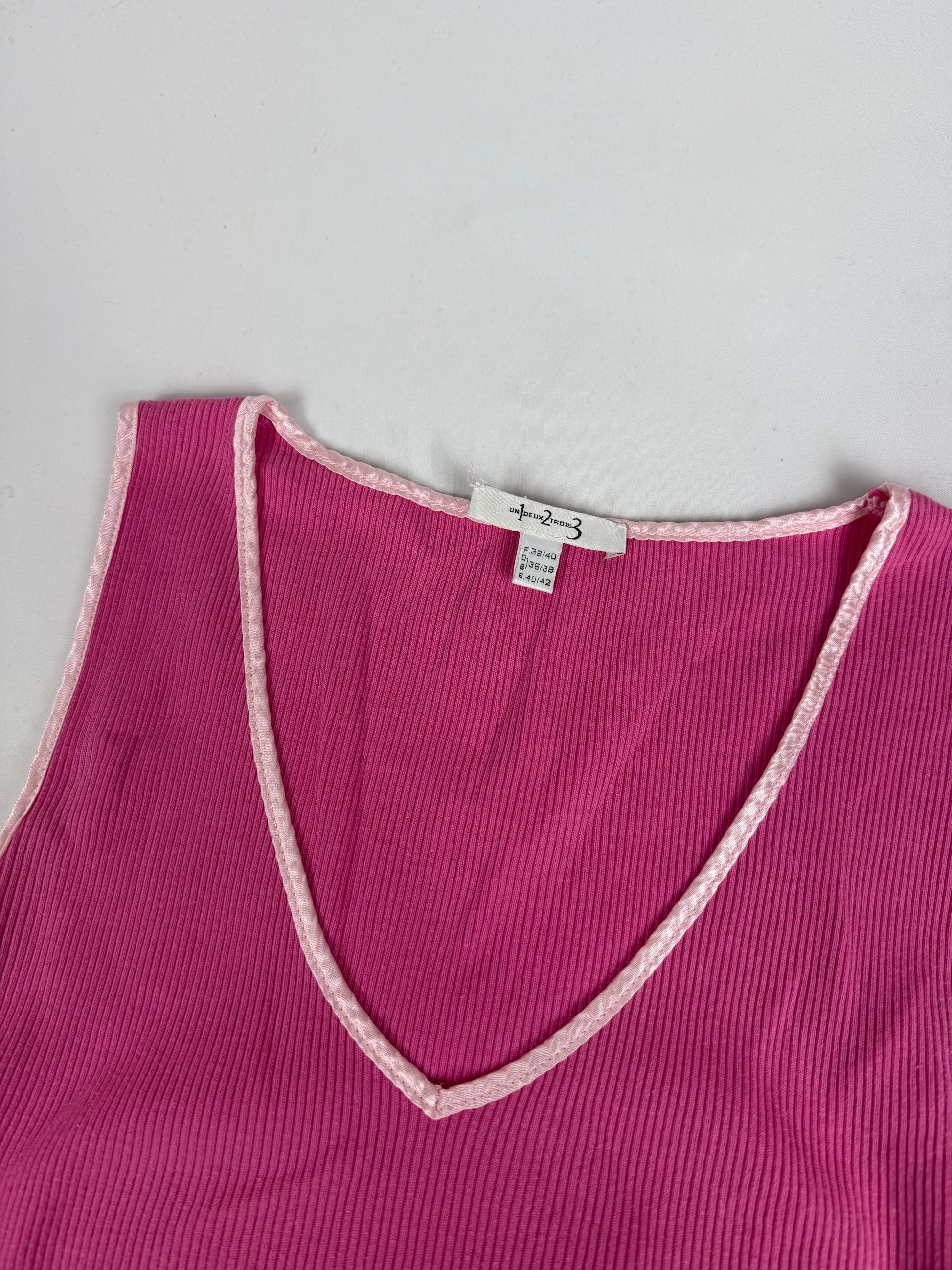 Pink ribbed tank top (M/L)