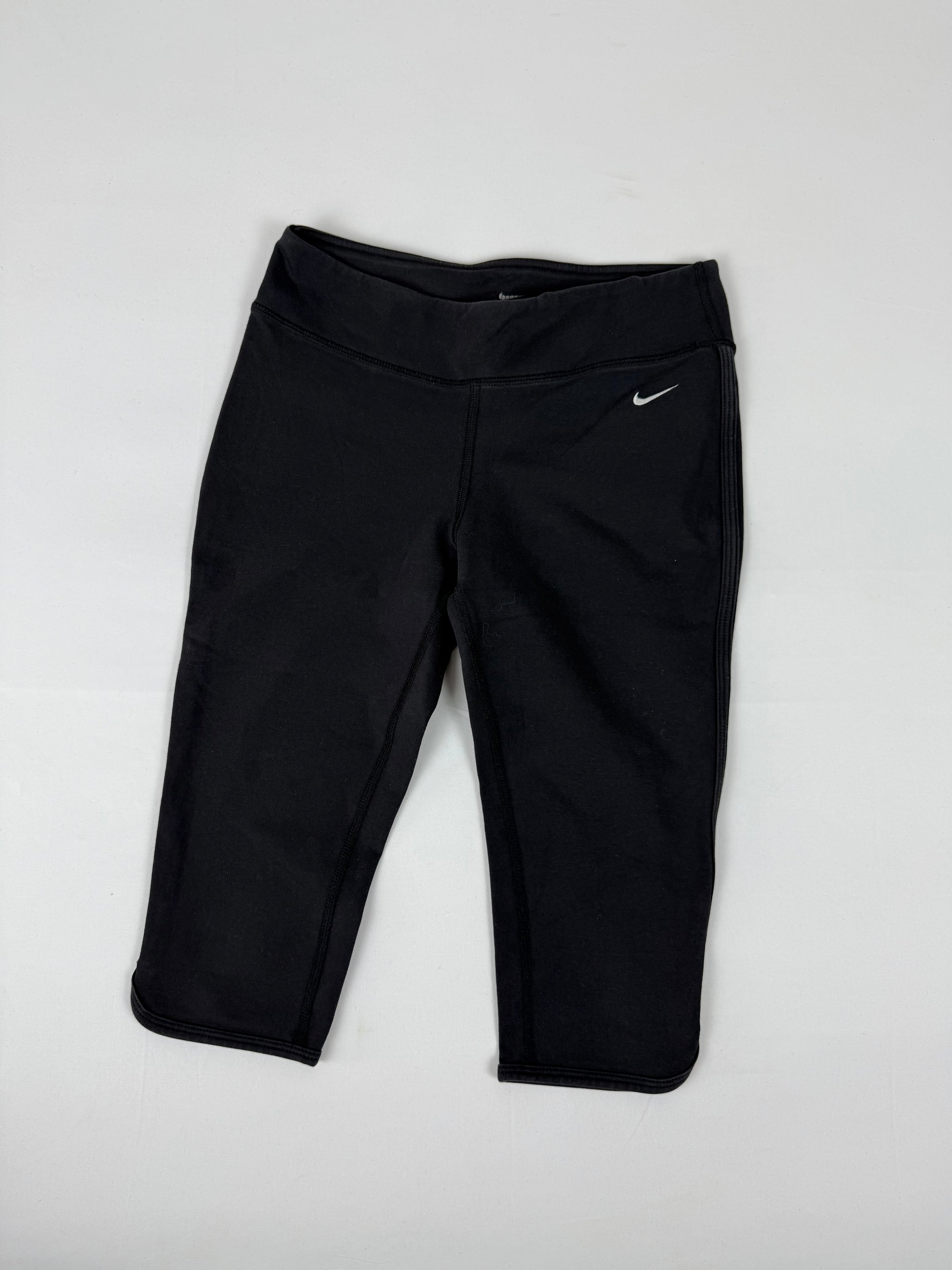 Black activewear low rise capri pants (S)