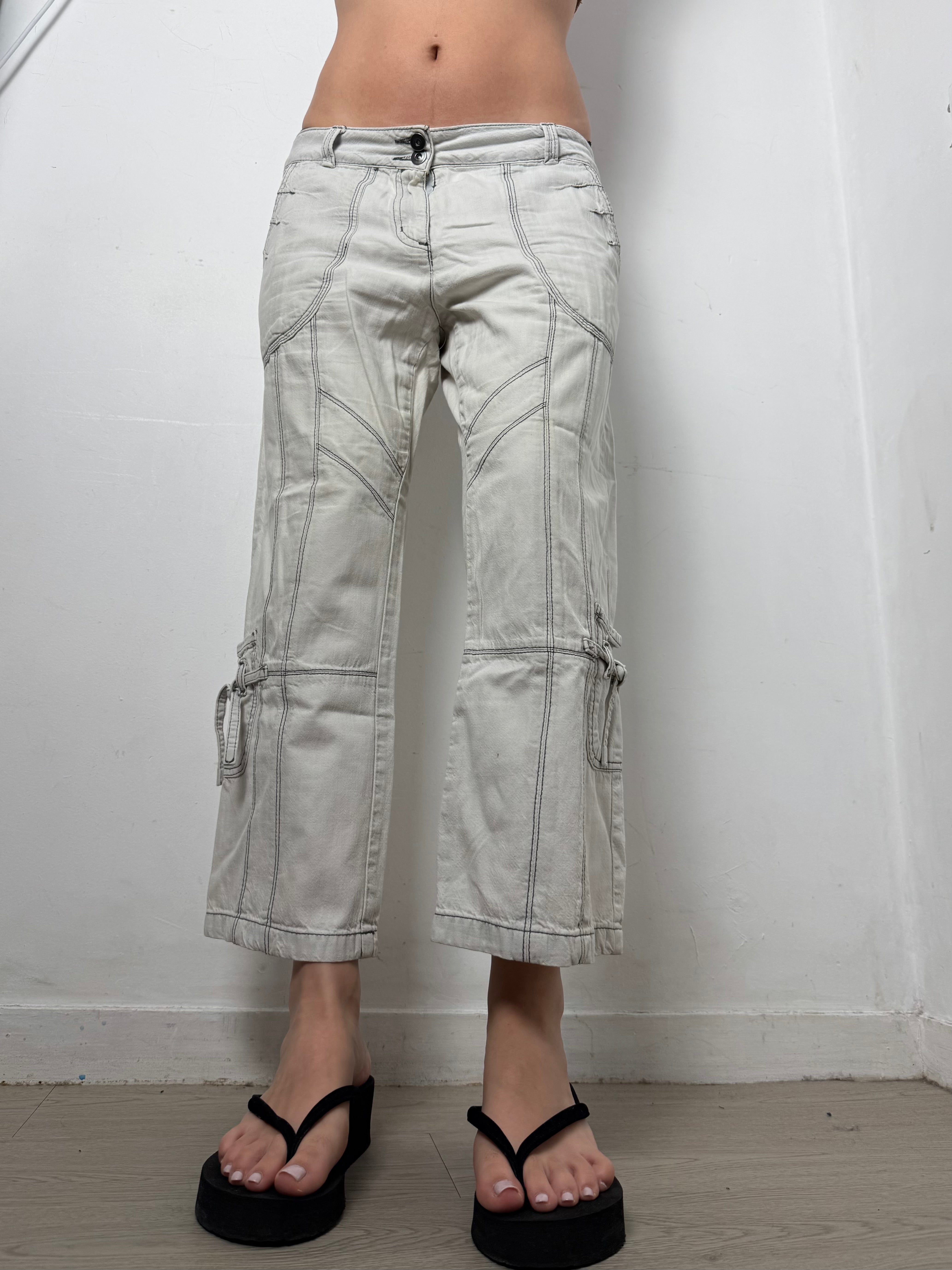 White low rise baggy capri pants (XL)