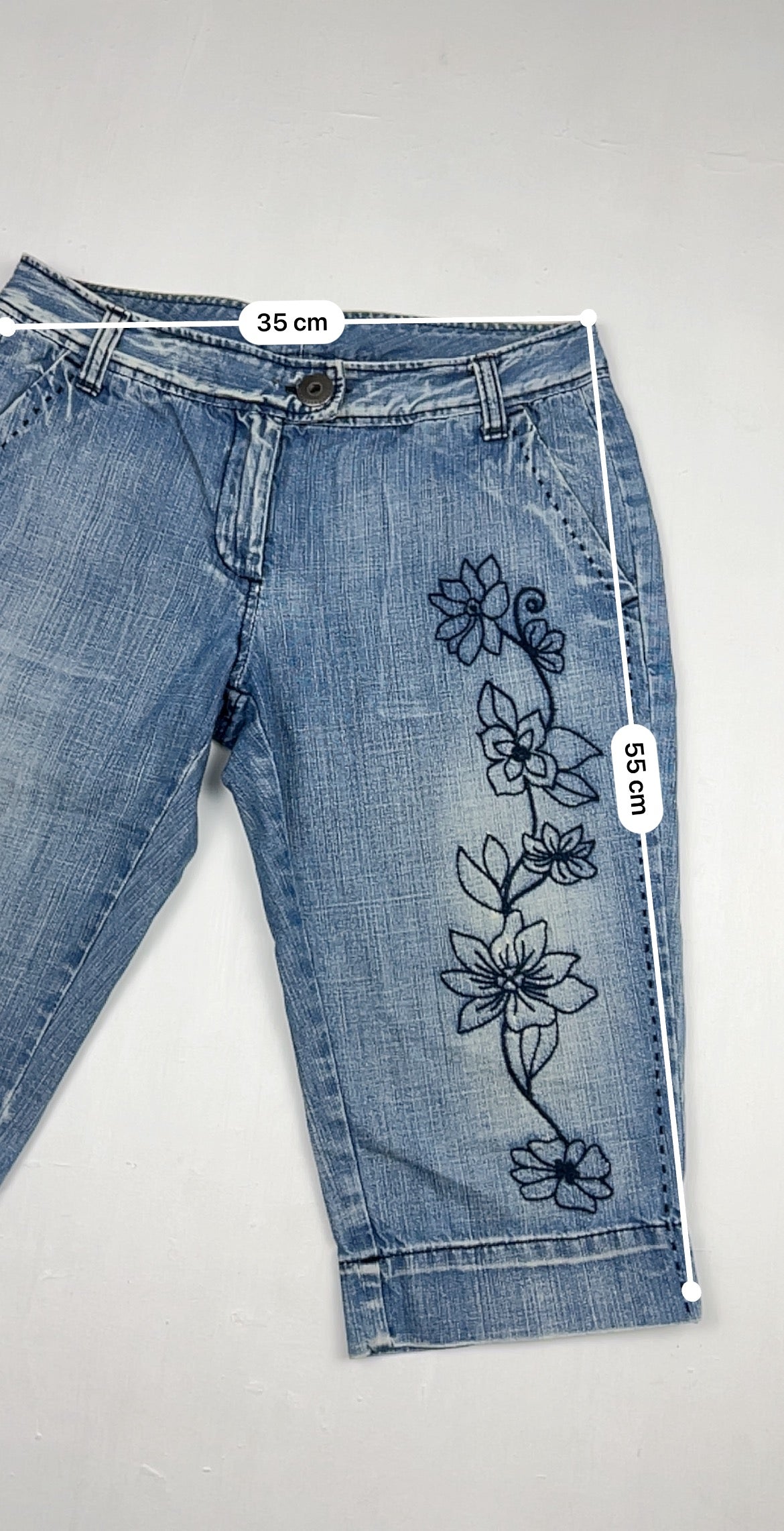 Blue low rise capris 3/4 denim pants (S/M)