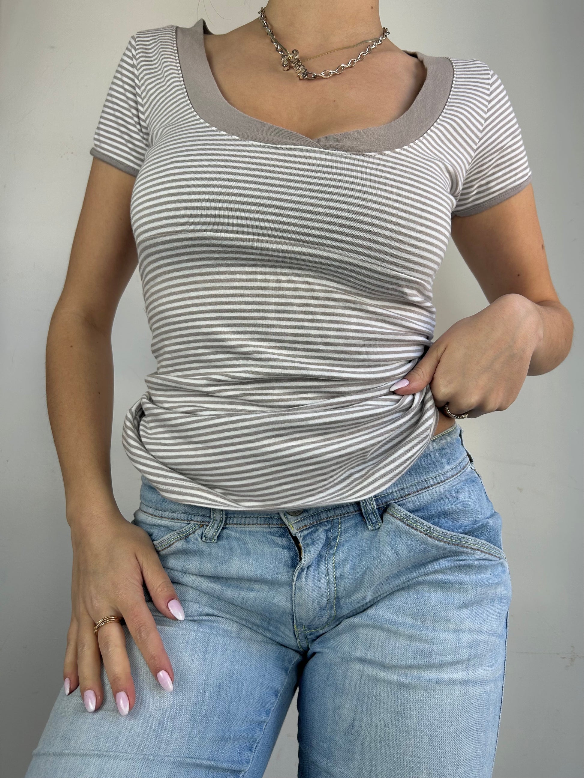Beige striped V neck tee (S)