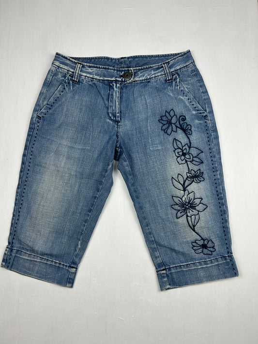 Blue low rise capris 3/4 denim pants (S/M)