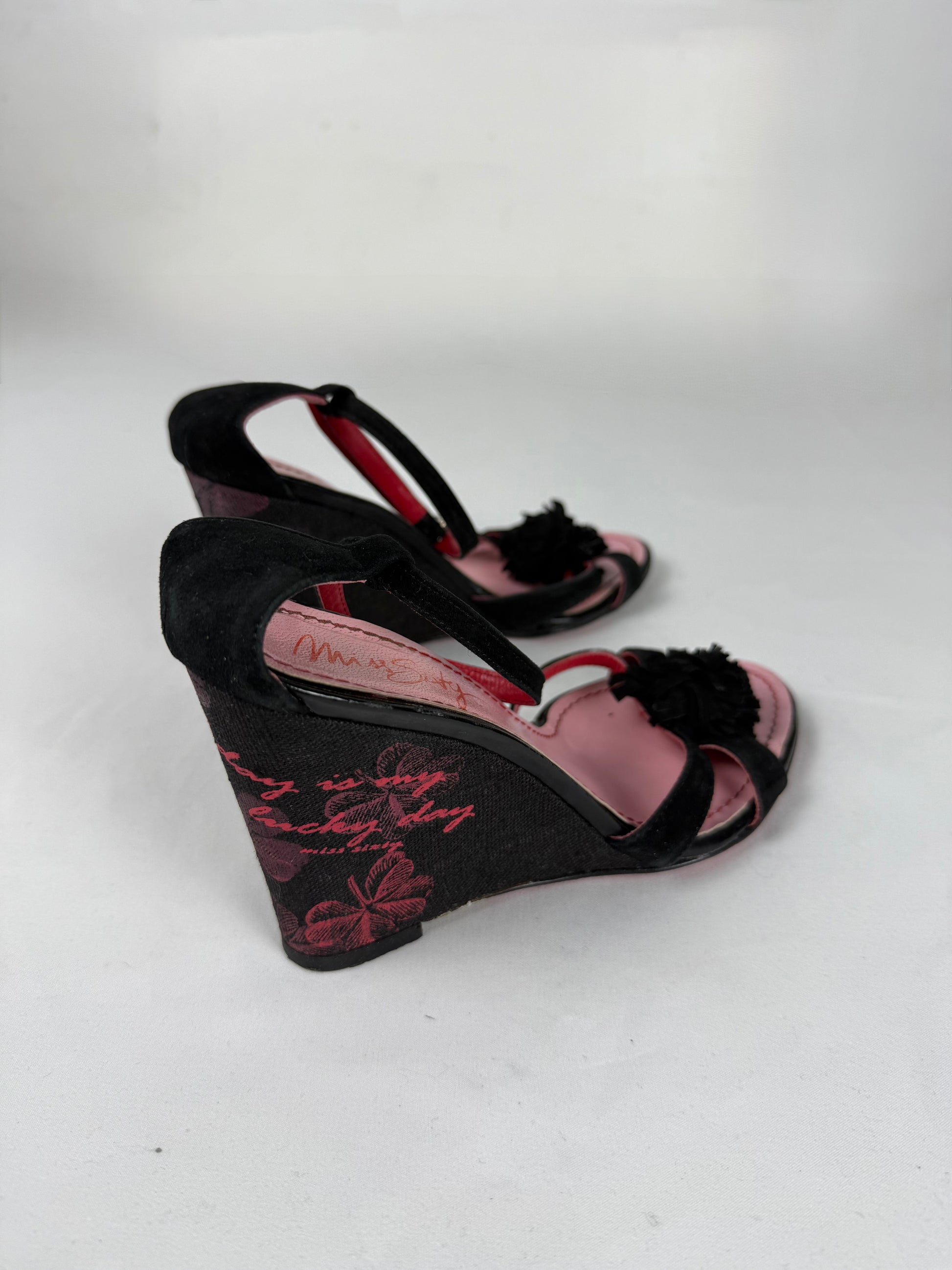 Black graphic wedge heels (37)