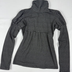 Grey striped turtleneck long sleeves top (M)