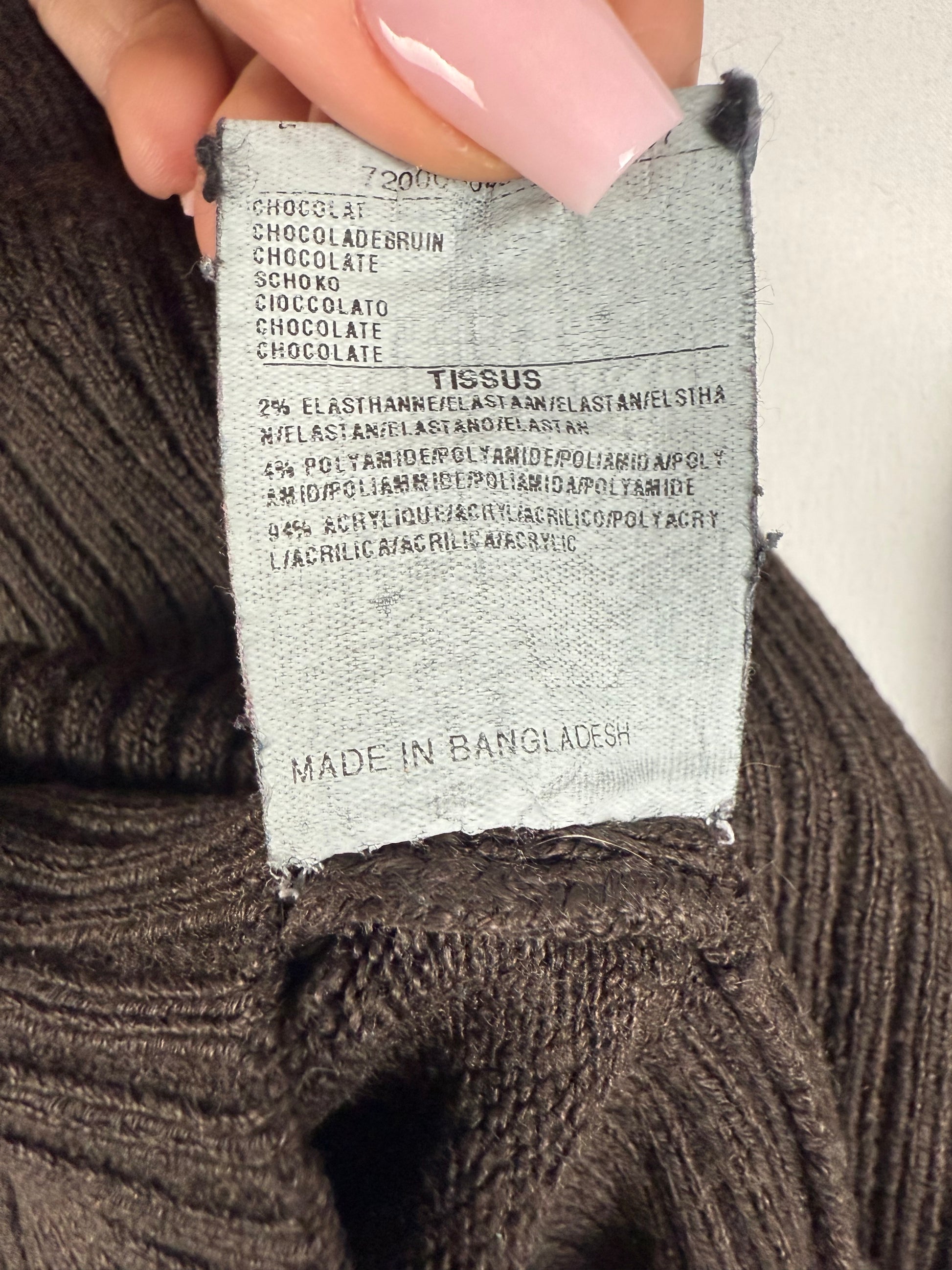 Brown V neck tight fit jumper (XS)