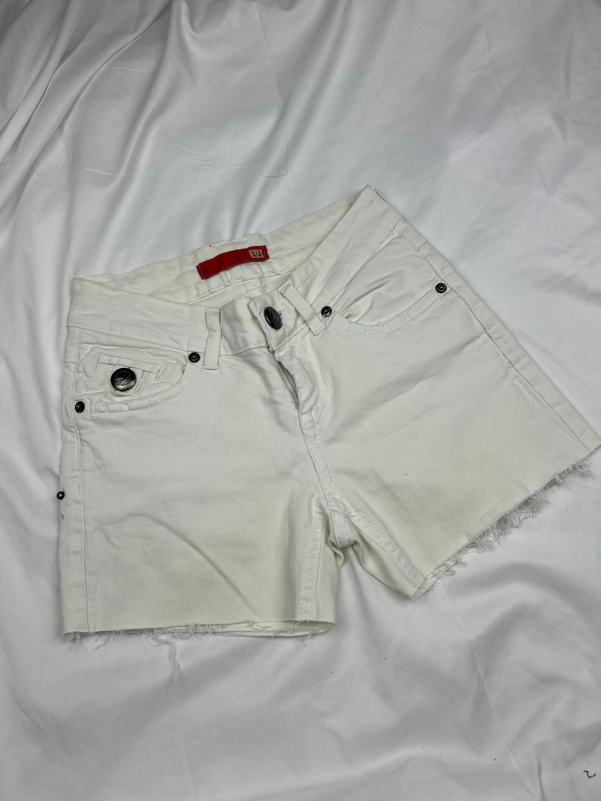 White denim low rise mini short (XS)