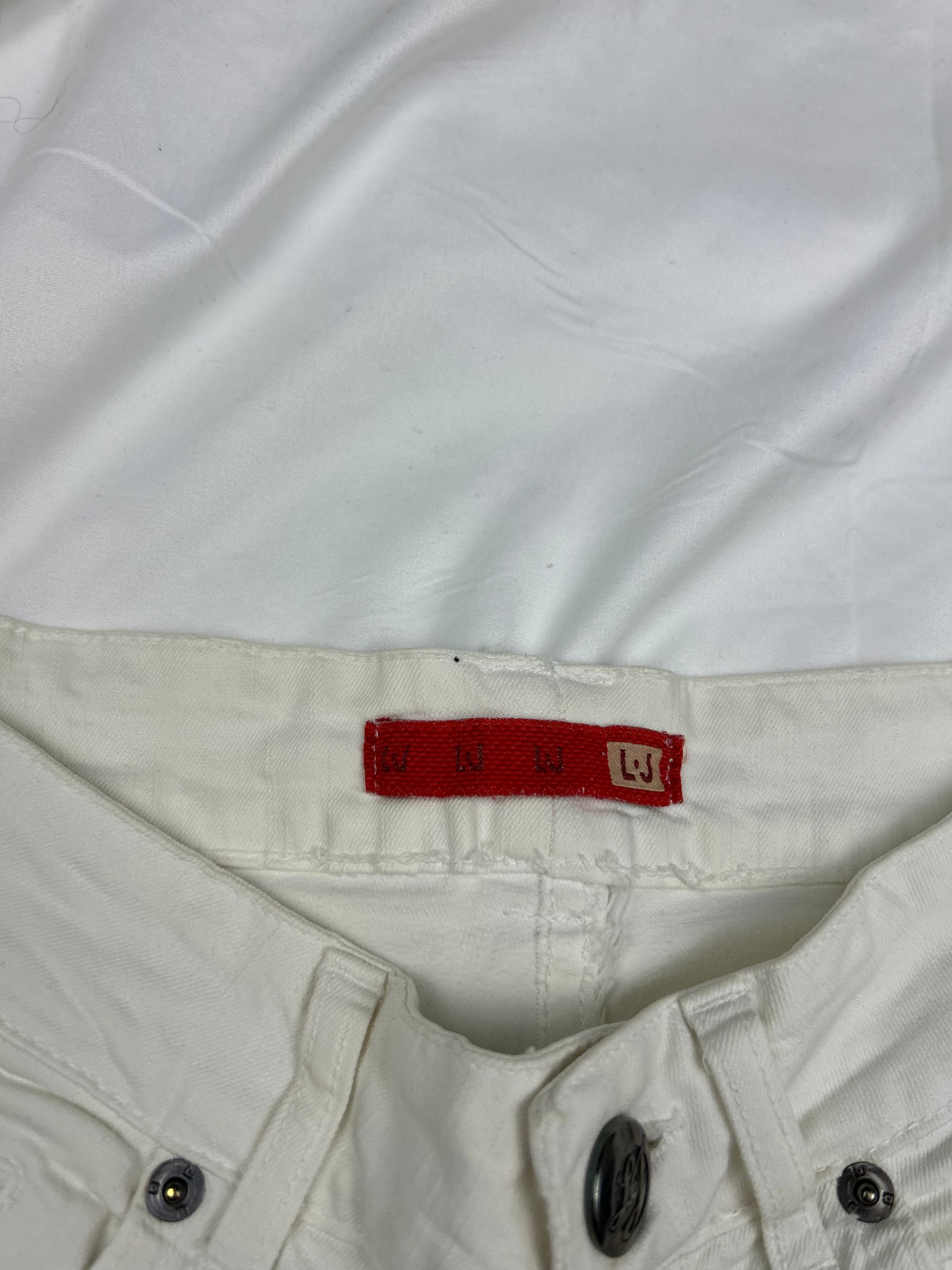 White denim low rise mini short (XS)