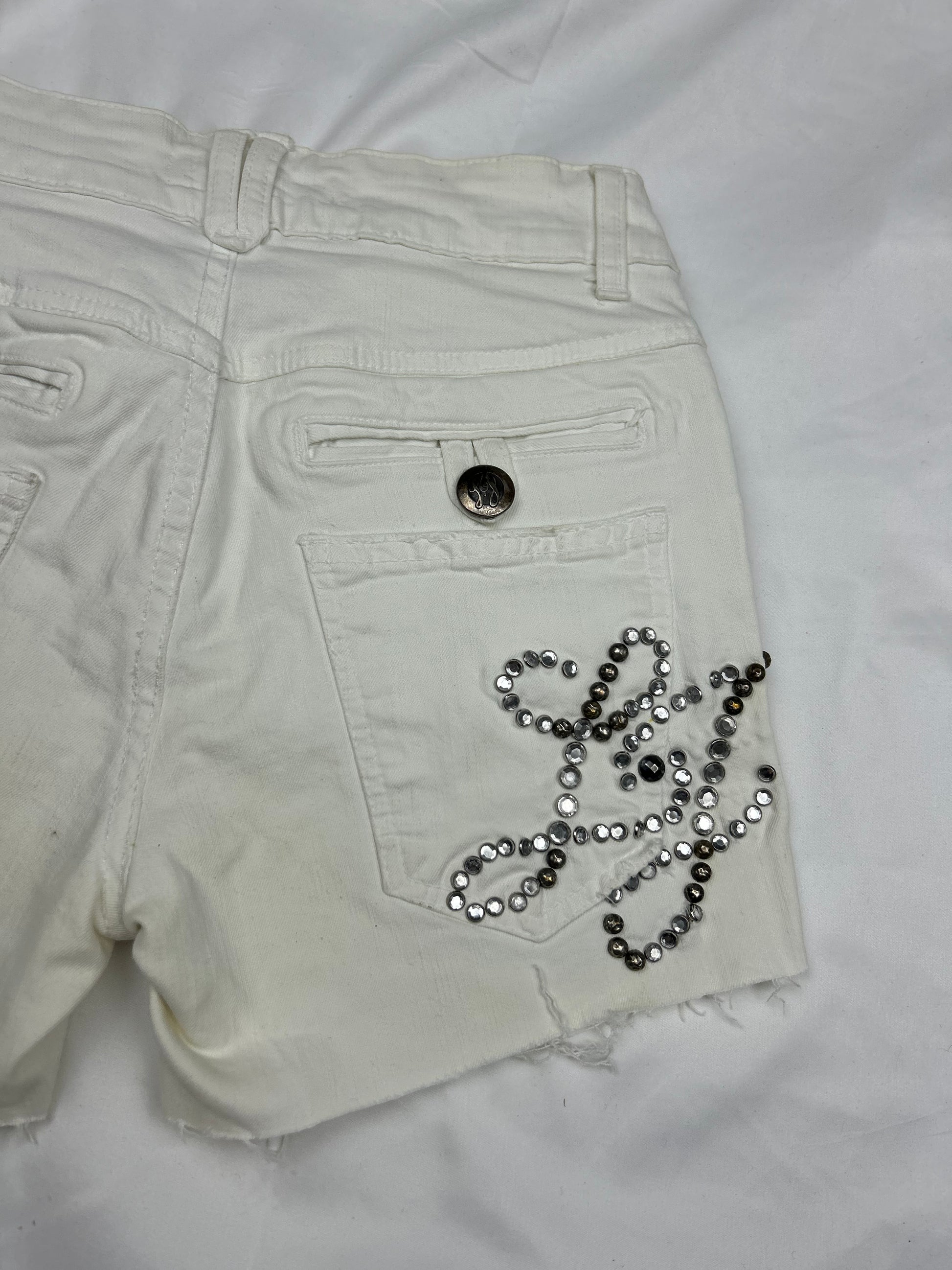 White denim low rise mini short (XS)