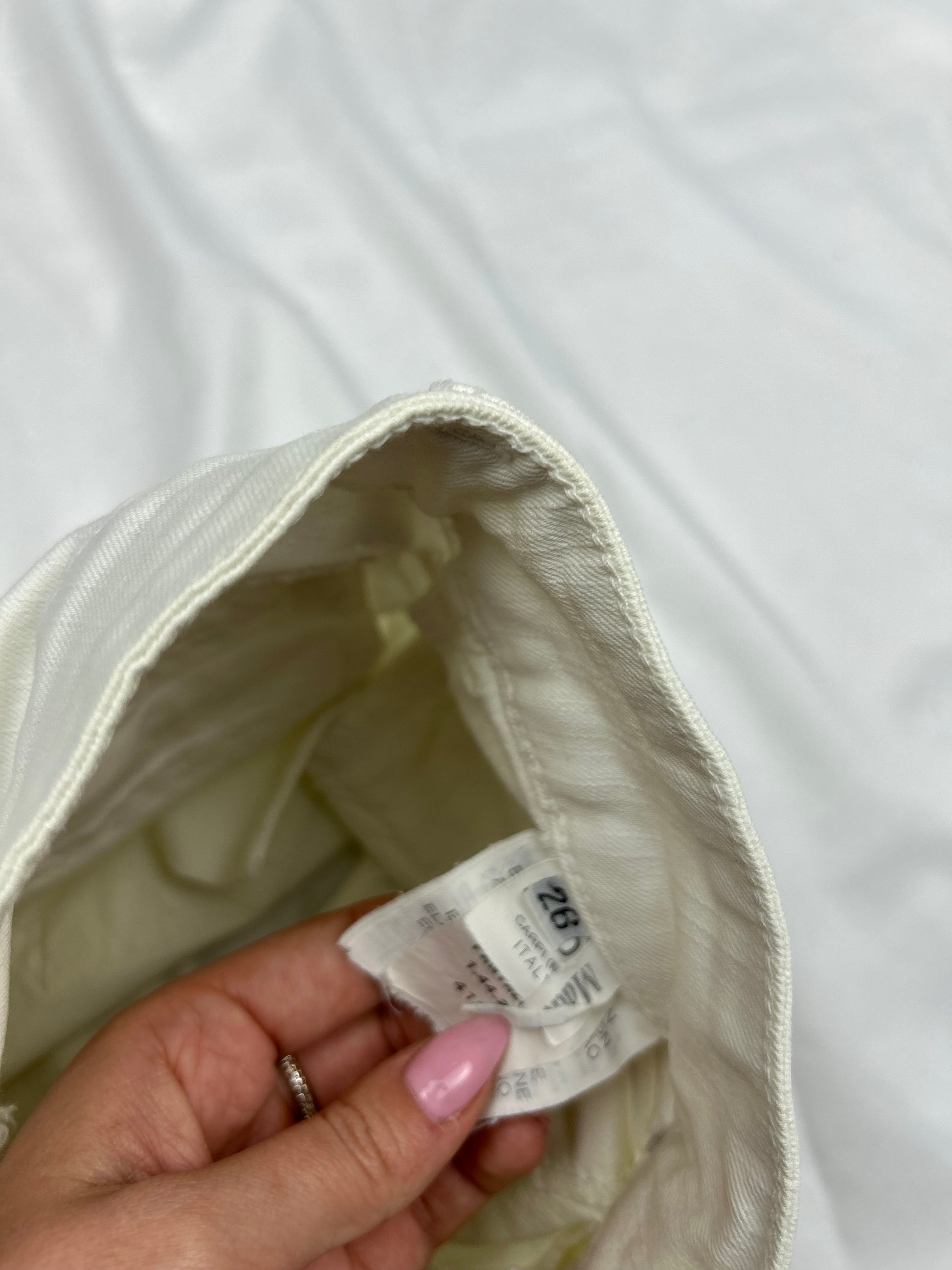 White denim low rise mini short (XS)
