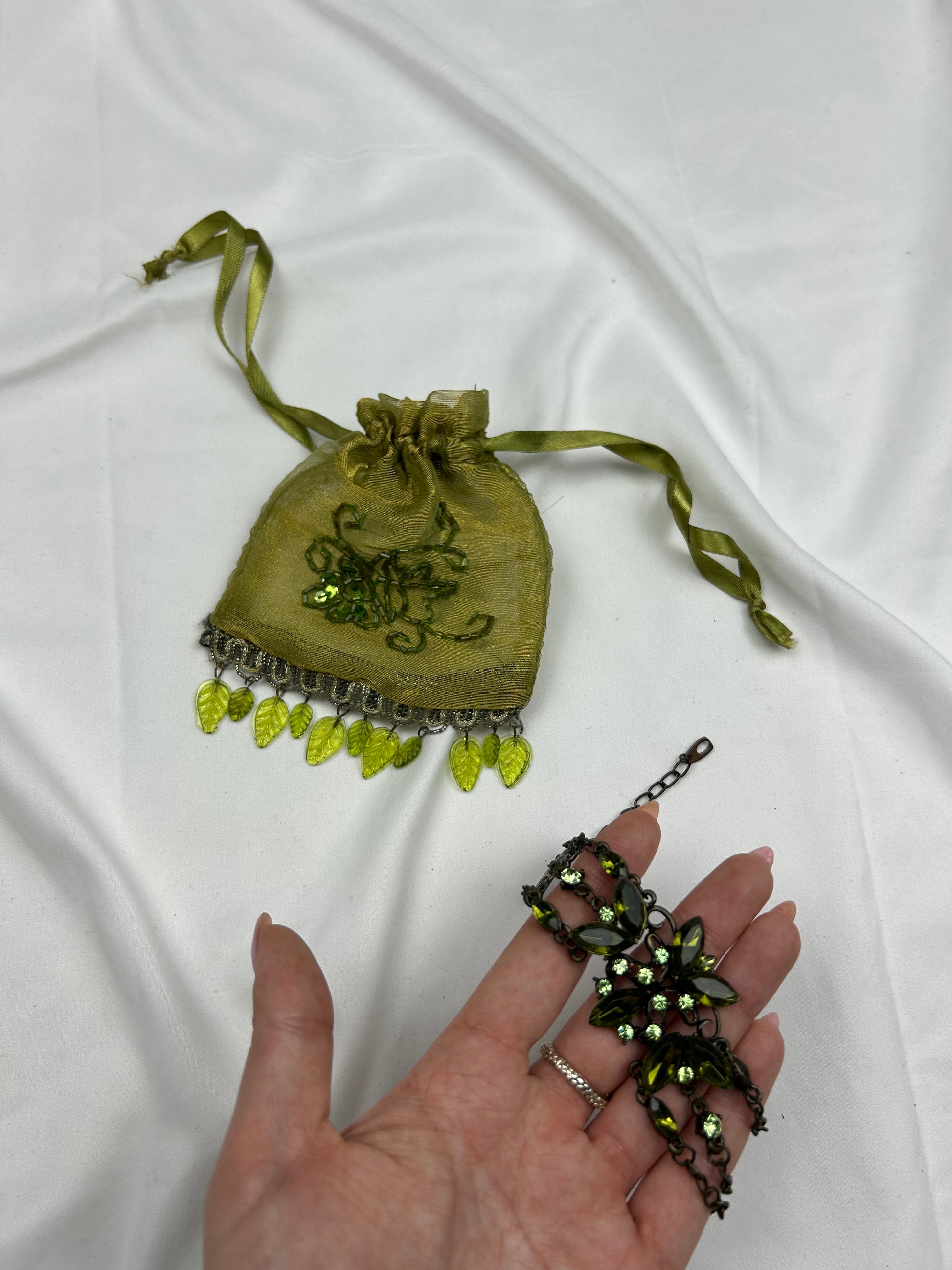 Green pearls inox bracelet