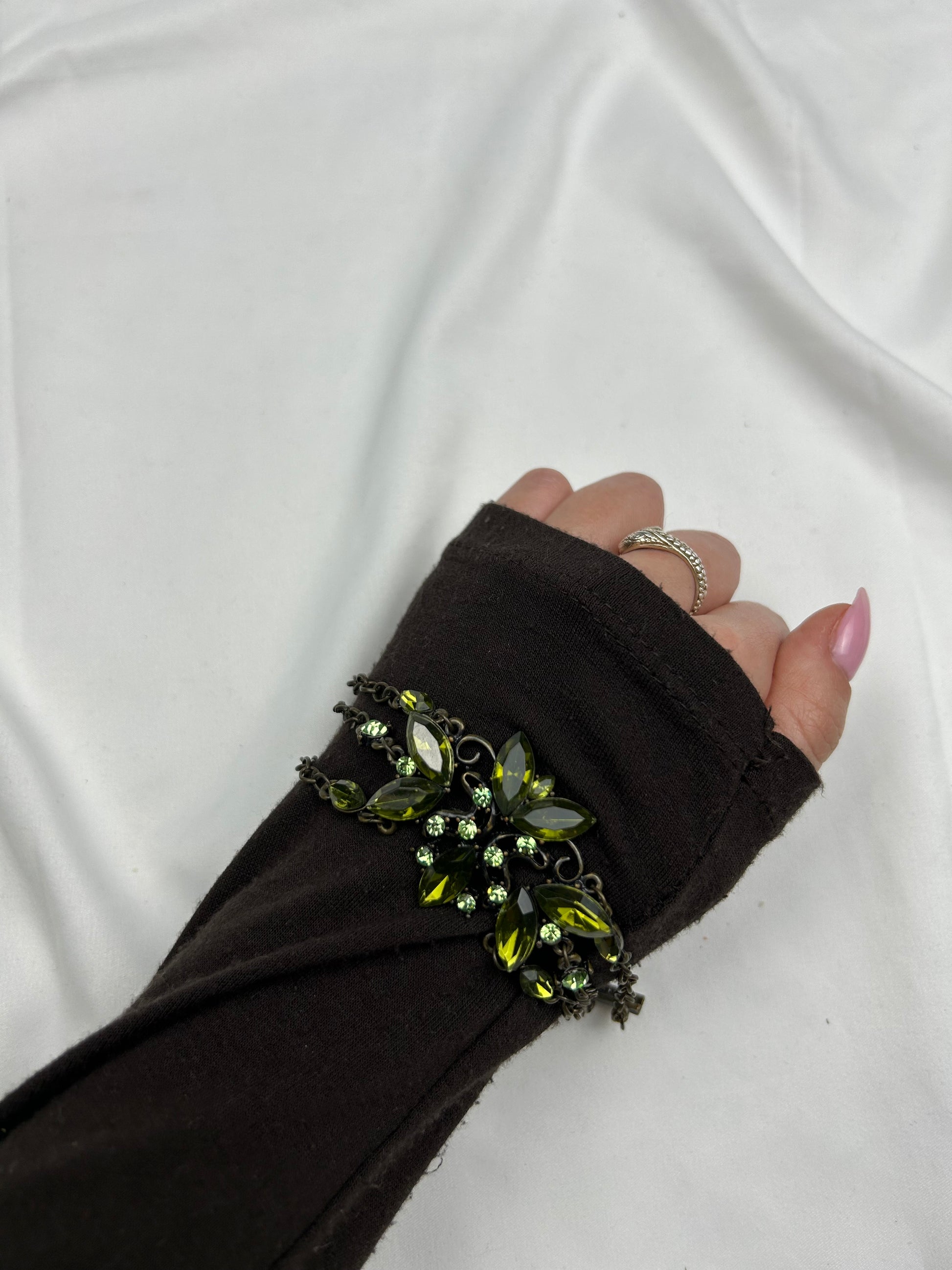 Green pearls inox bracelet