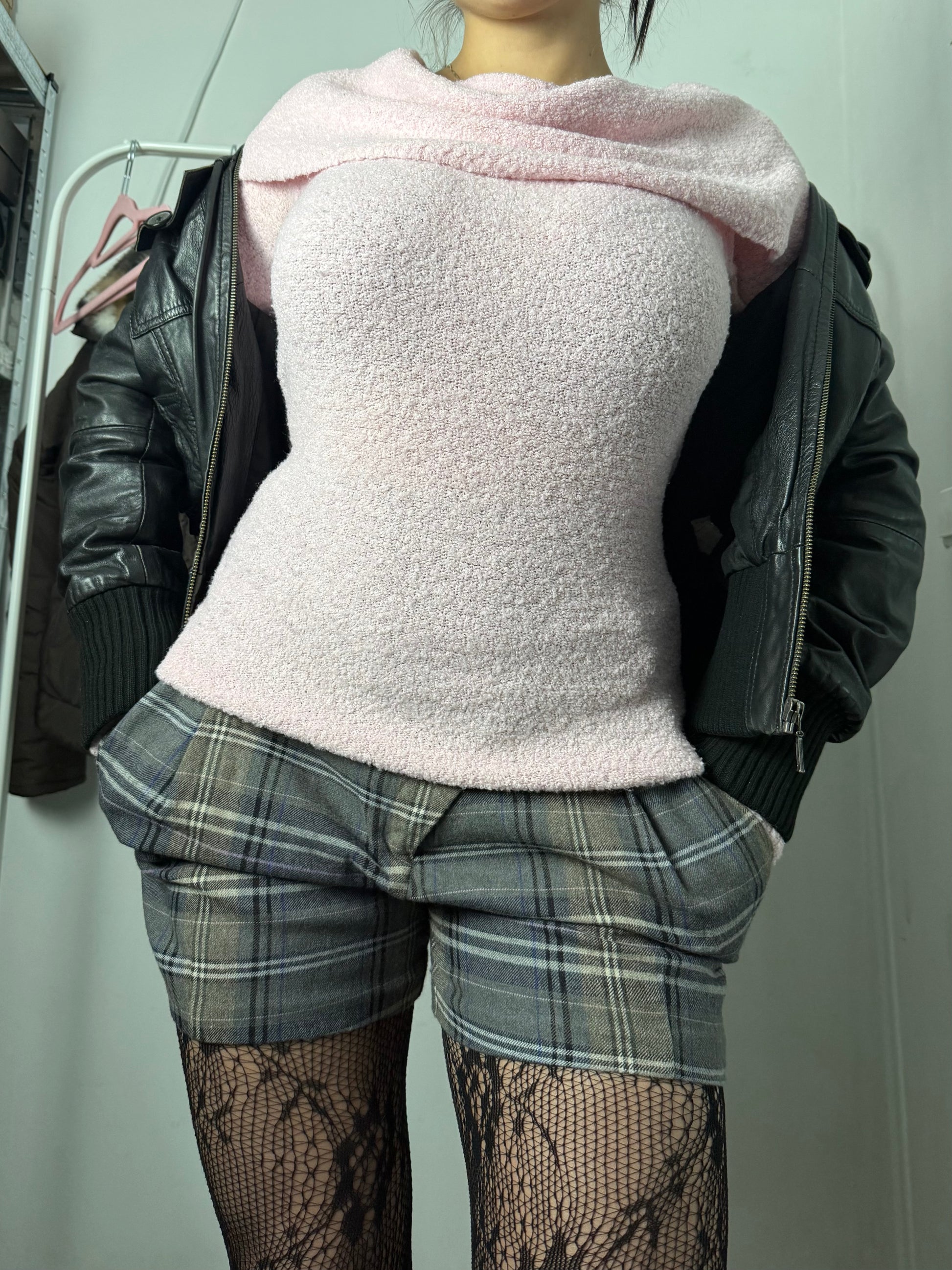 Baby pink bardot off shoulder jumper (M)