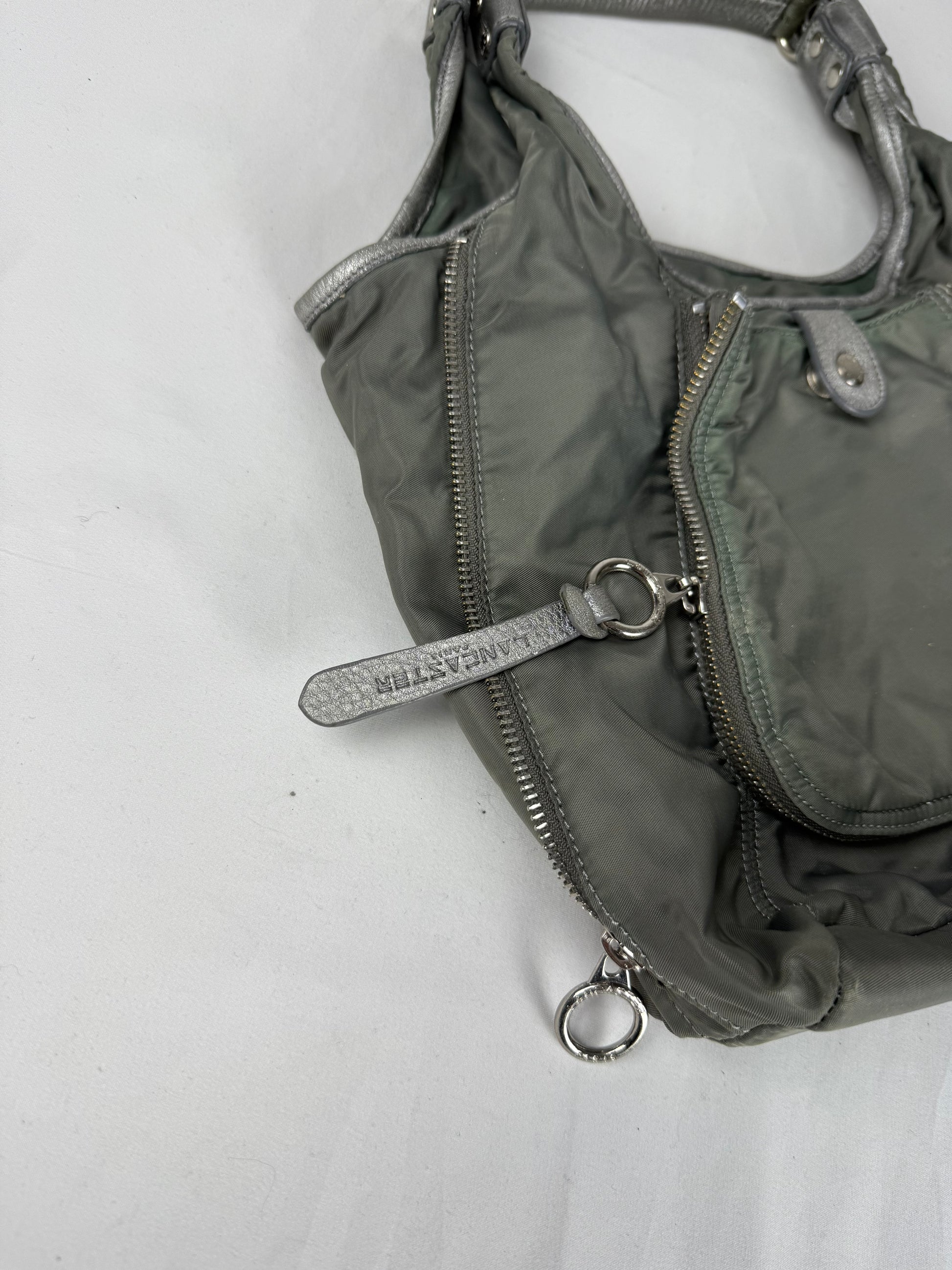 Grey shoulder bag (36x24cm)