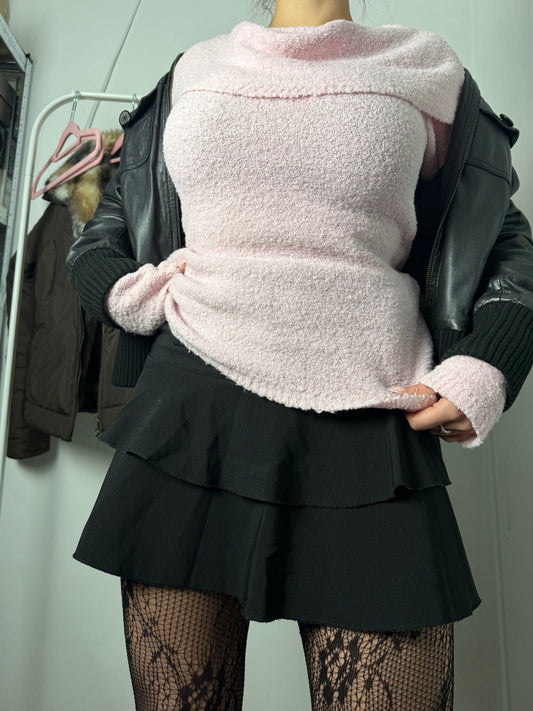 Black pleated low rise mini skirt (S/M)