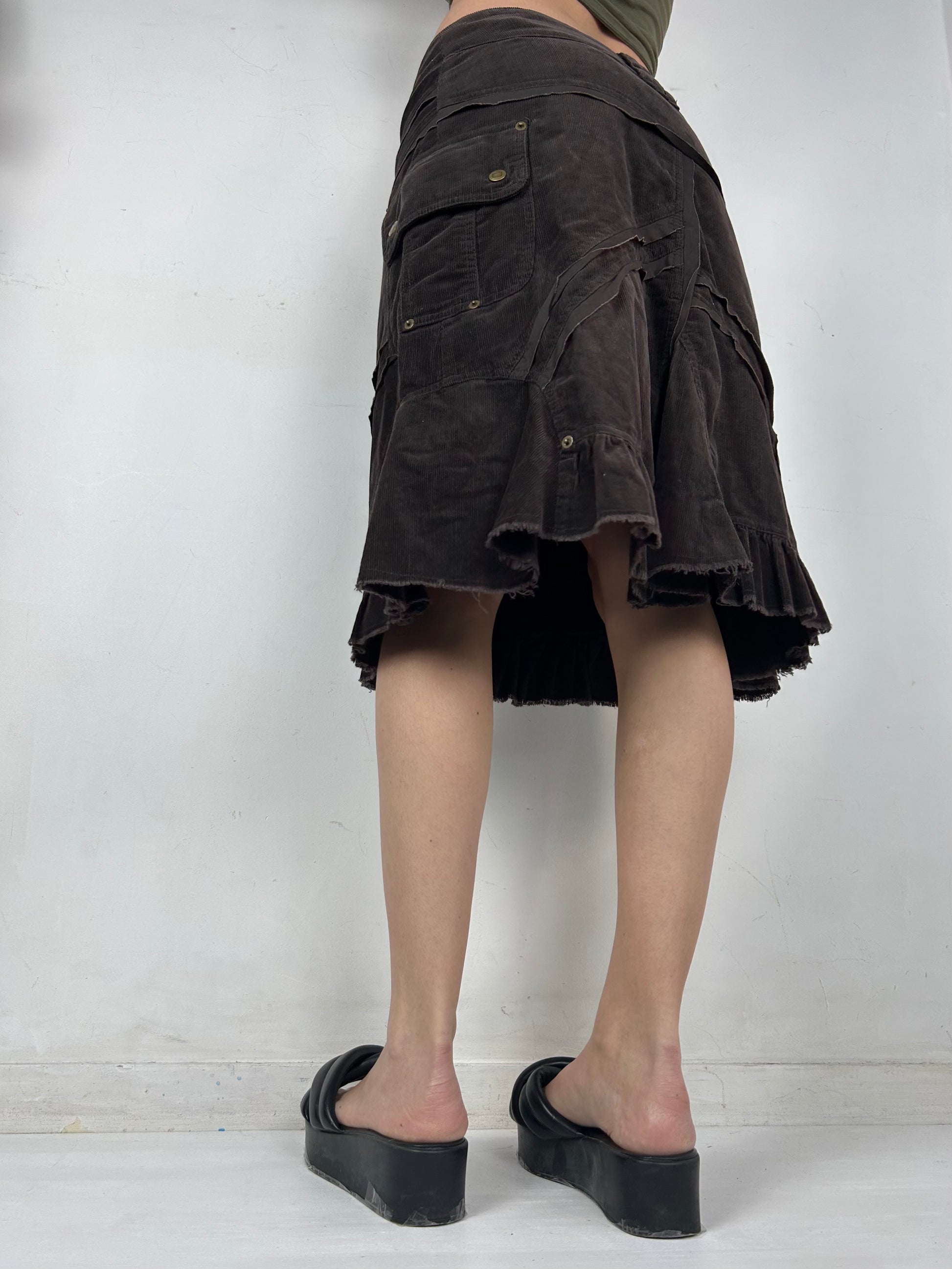 Brown low rise ribbed denim pleated skirt (L)