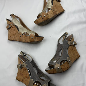 Silver buckle belt wedge heels (37)