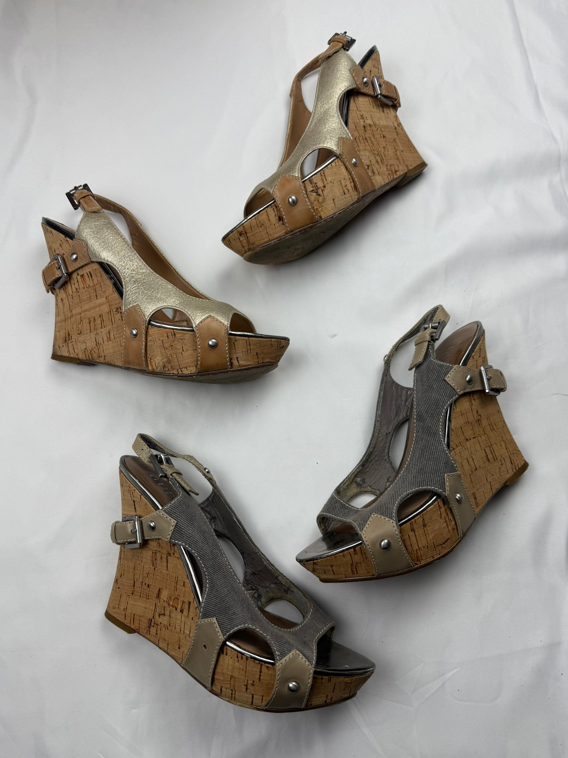 Silver buckle belt wedge heels (37)